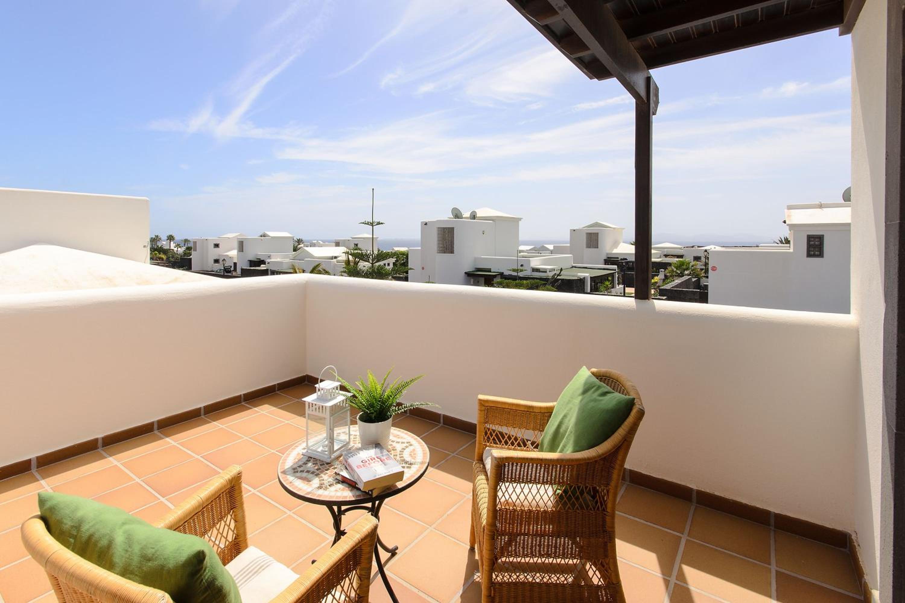 Villa with Sea View - Photo 19