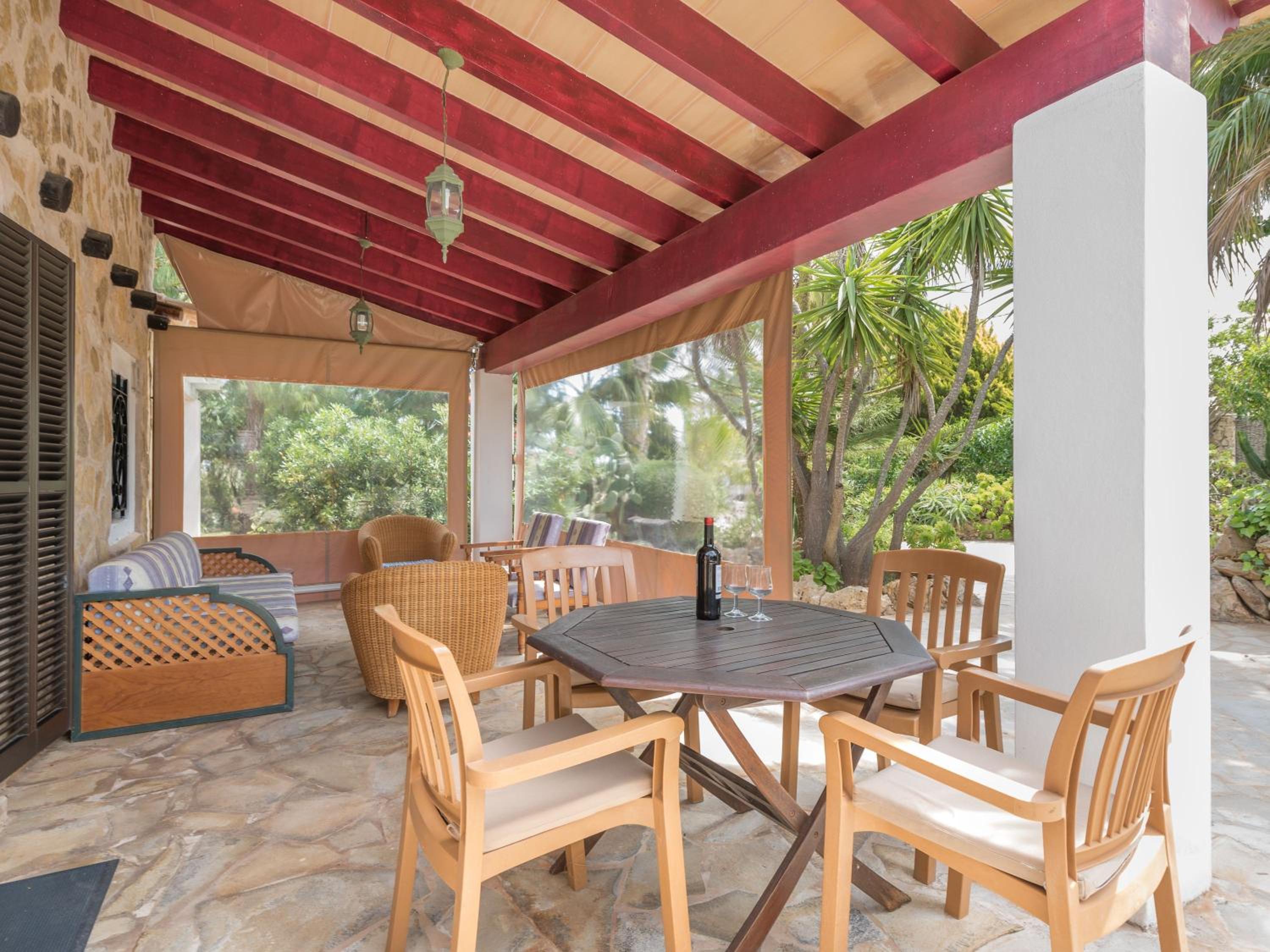 Villa photo 2