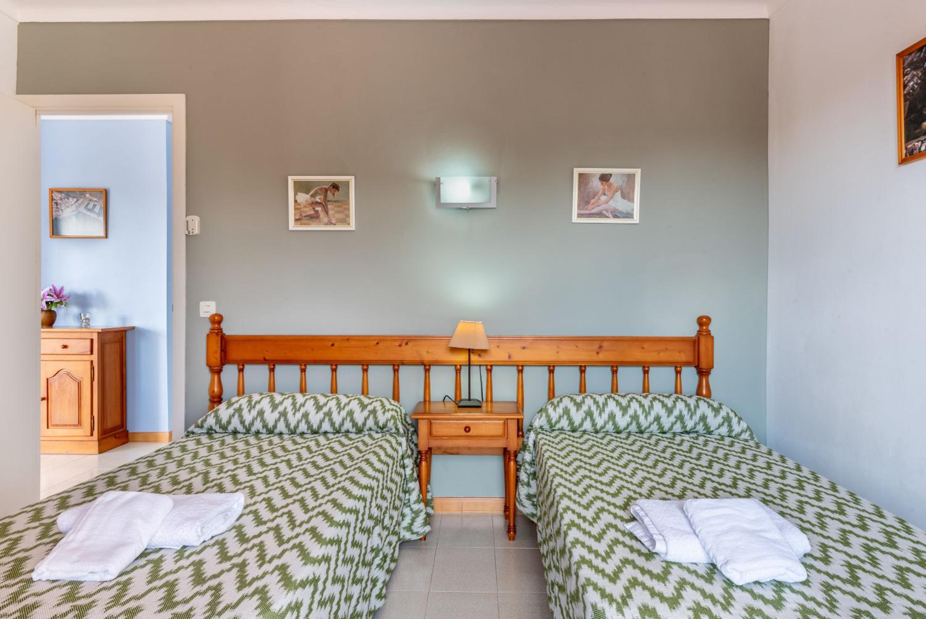 Superior One-Bedroom Apartment with Balcony - Photo 5