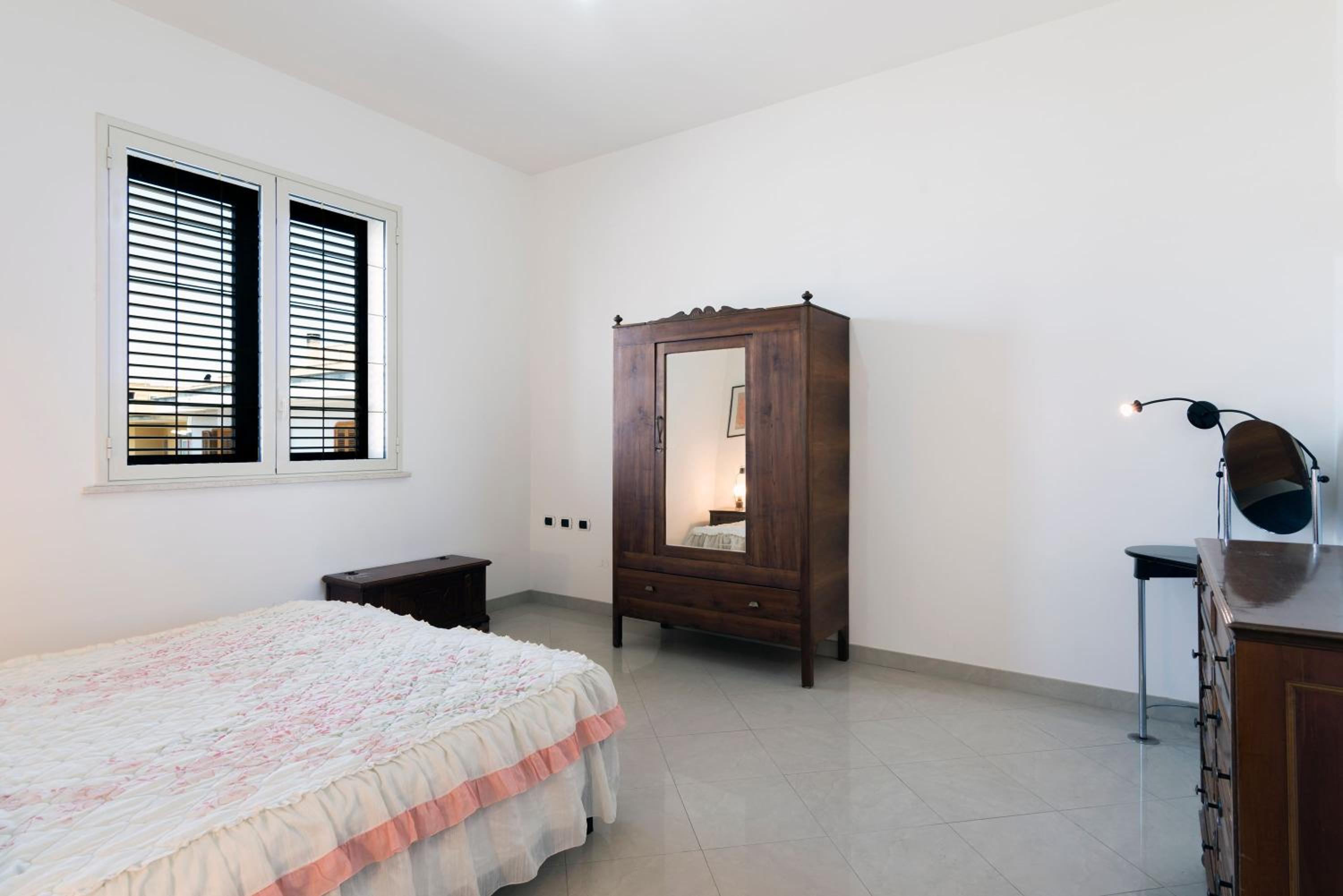 Three-Bedroom House photo 3