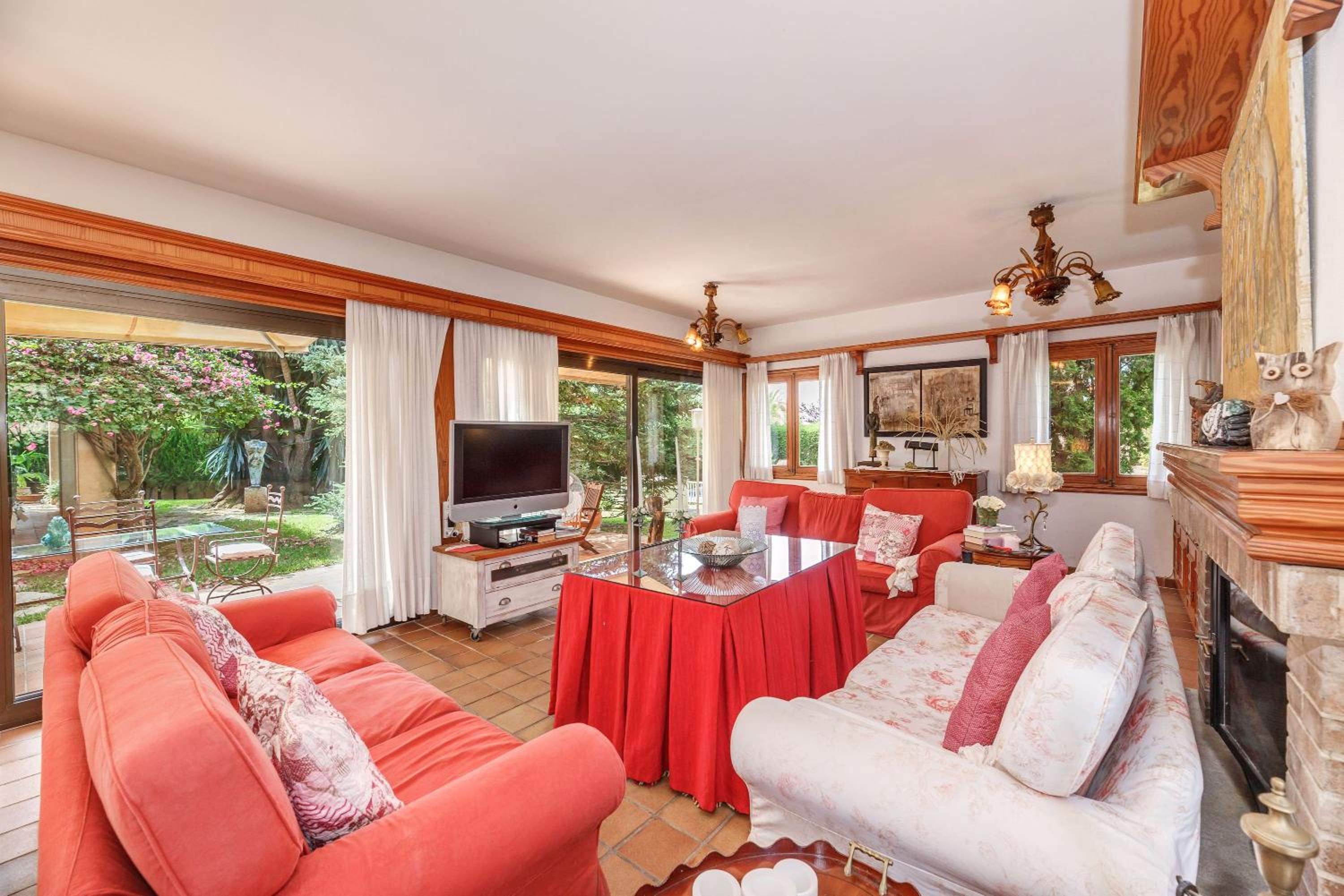 Villa with Garden View