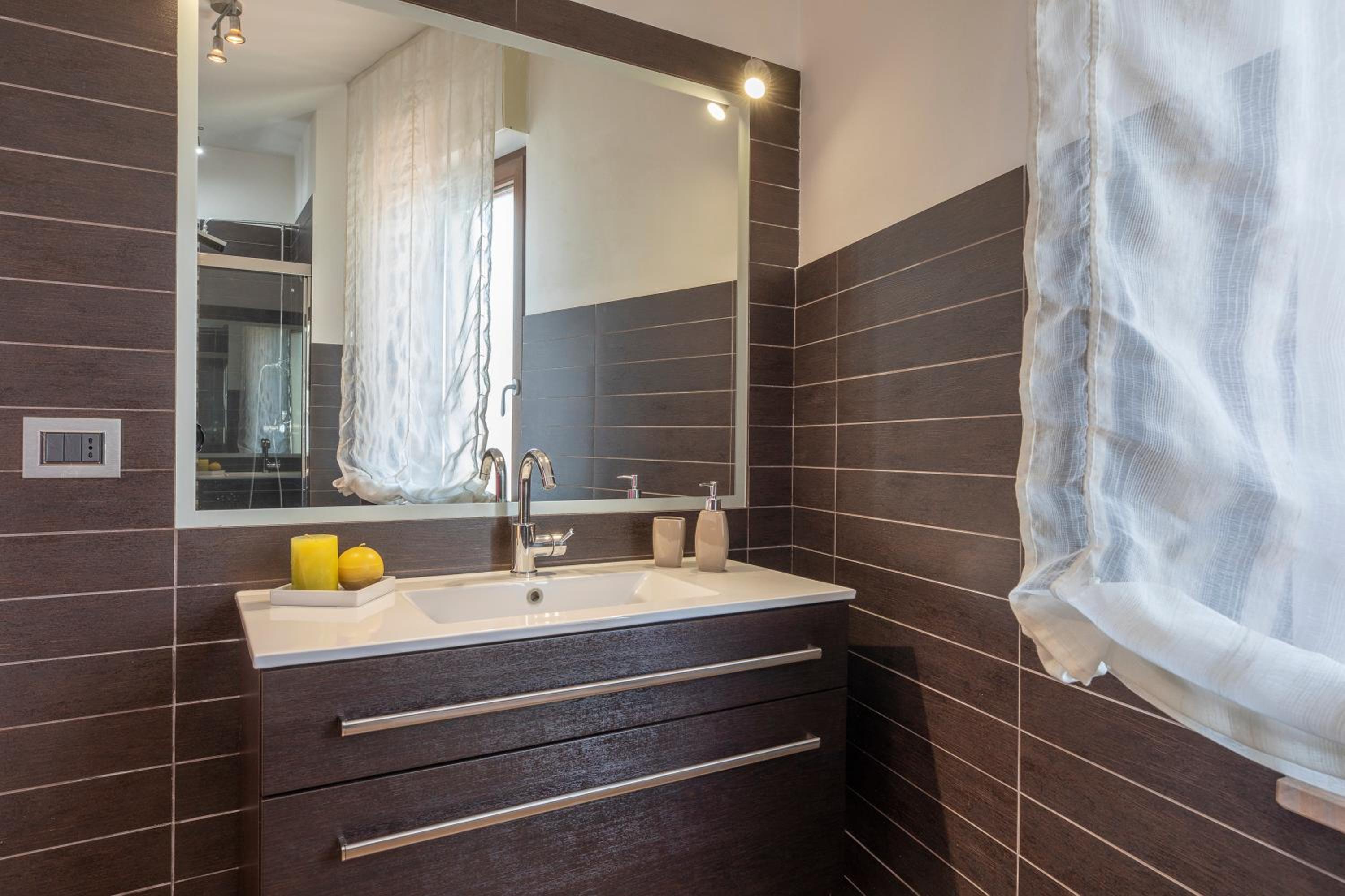 Superior One-Bedroom Apartment with Balcony - Photo 11