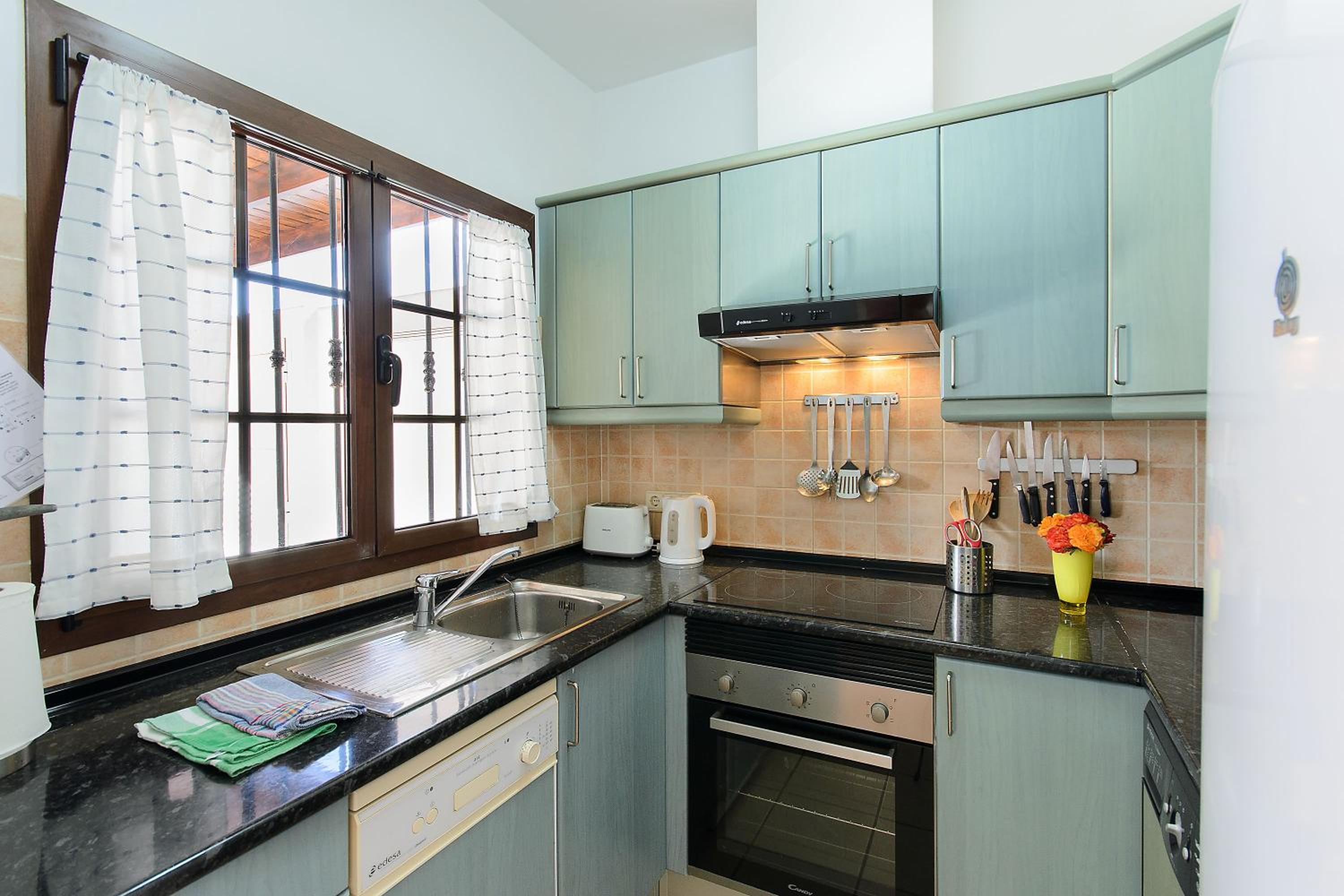 Villa with Garden View - Photo 7