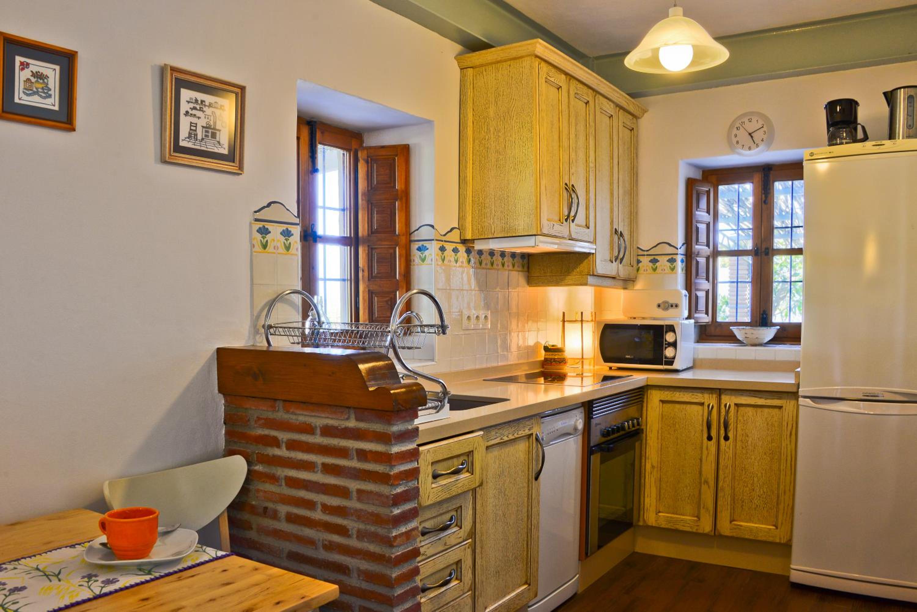 Two-Bedroom House - Photo 22