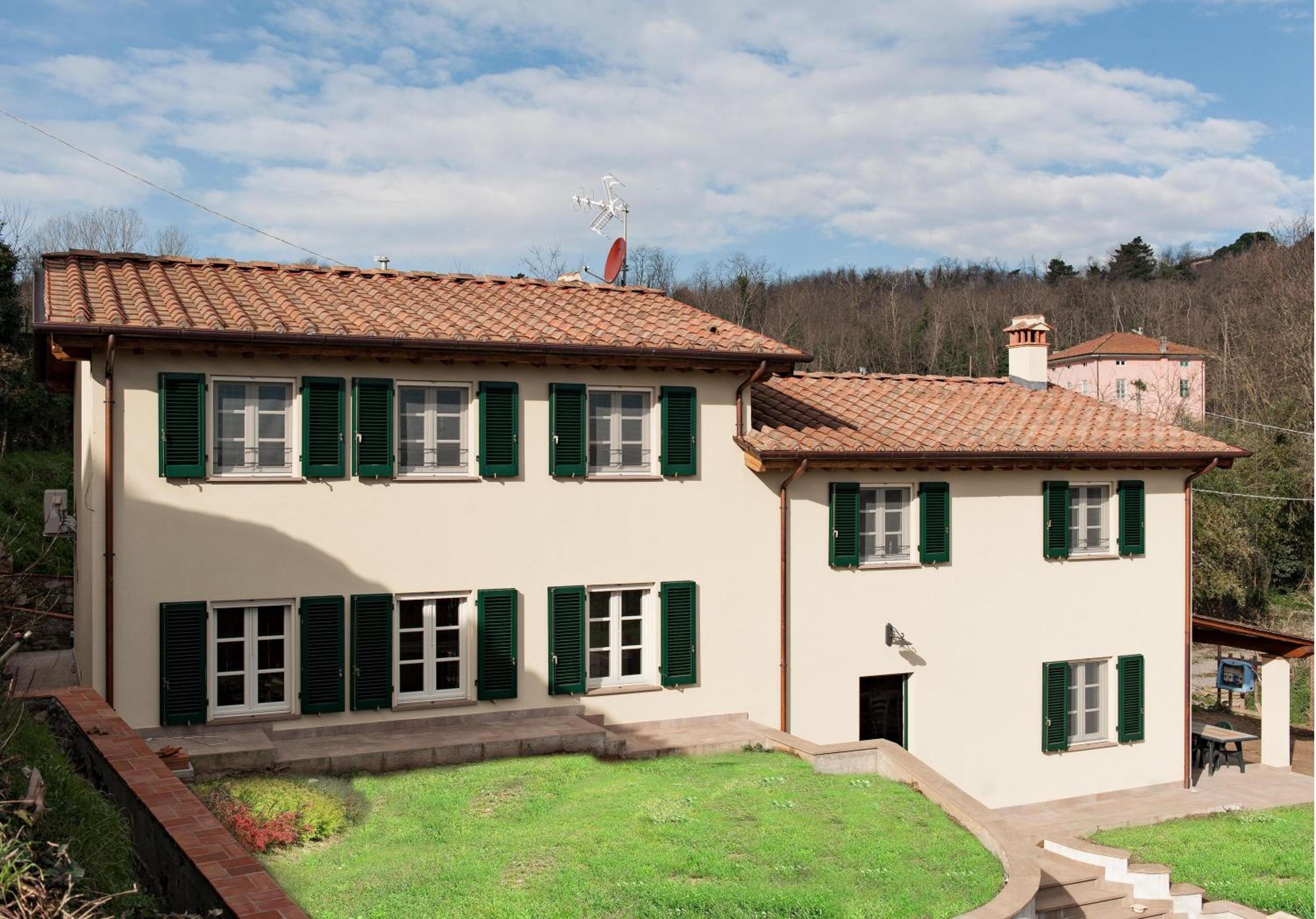 Villa photo 2