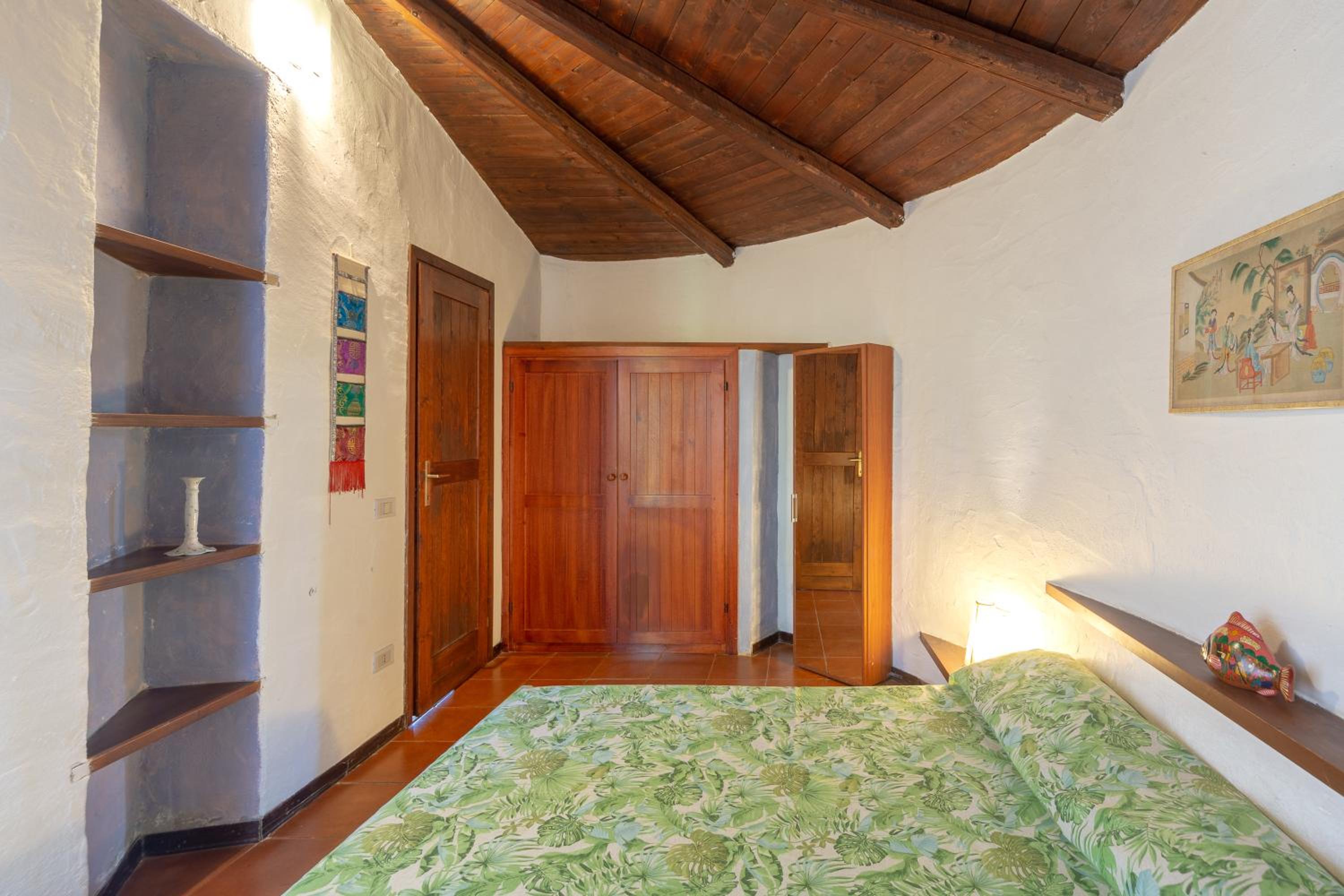 One-Bedroom House photo 1
