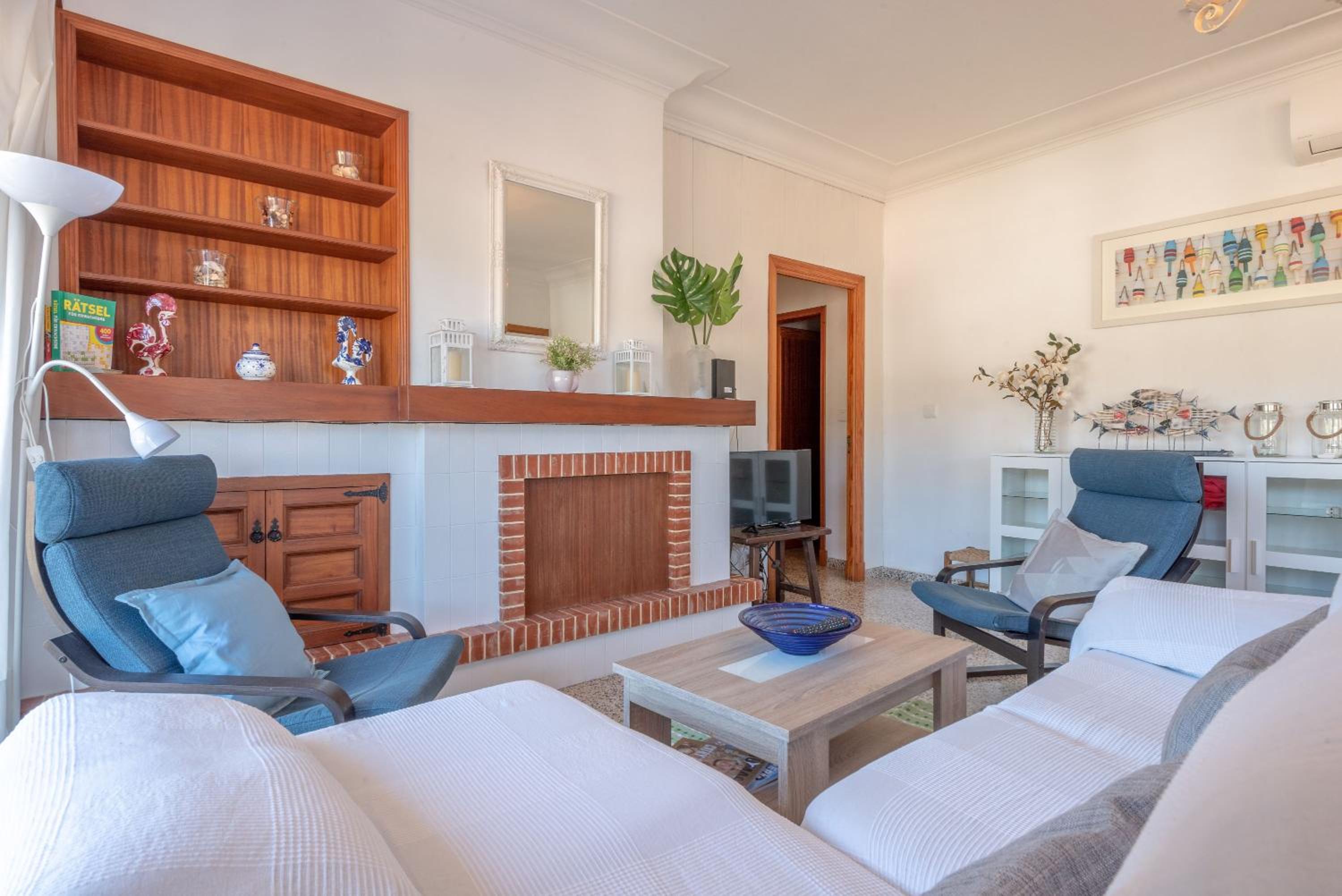 Three-Bedroom Apartment with Water View photo 2