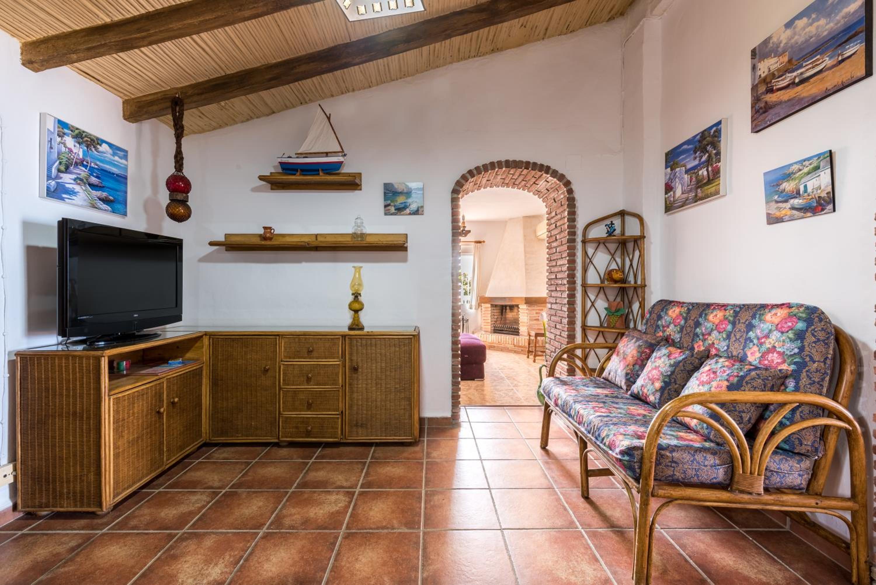 Three-Bedroom House - Photo 23