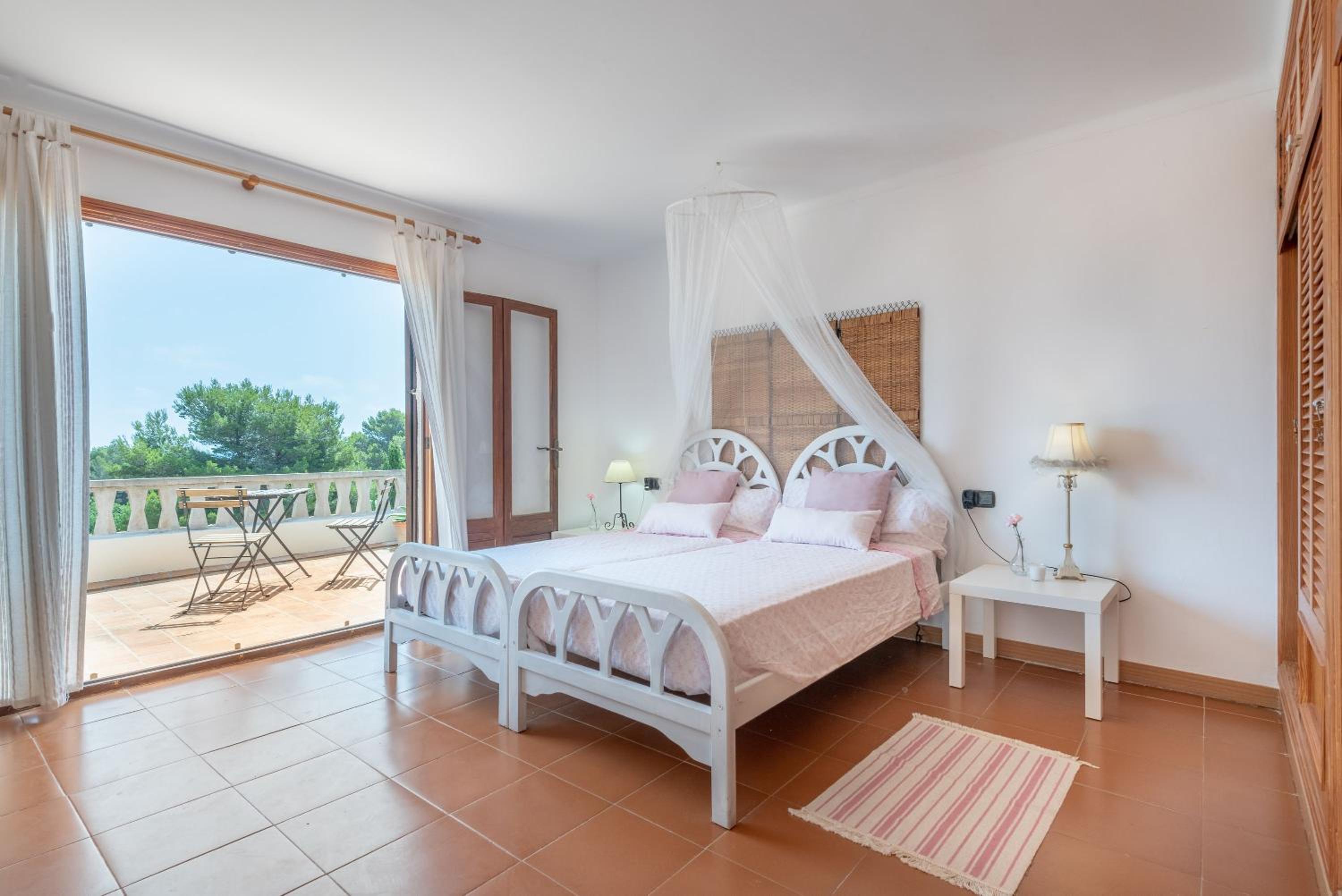 Villa with Sea View - Photo 4
