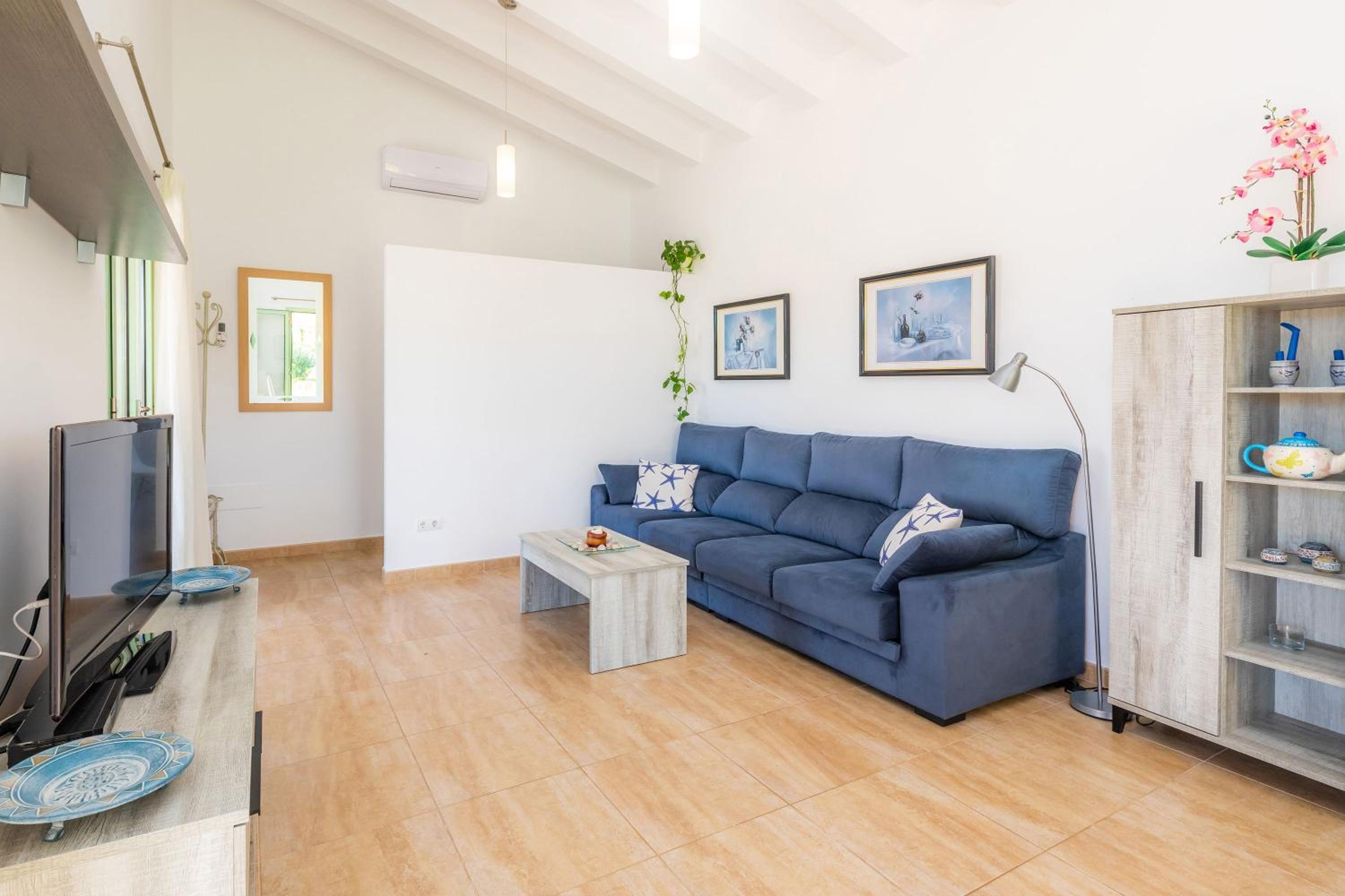 Two-Bedroom House - Photo 18