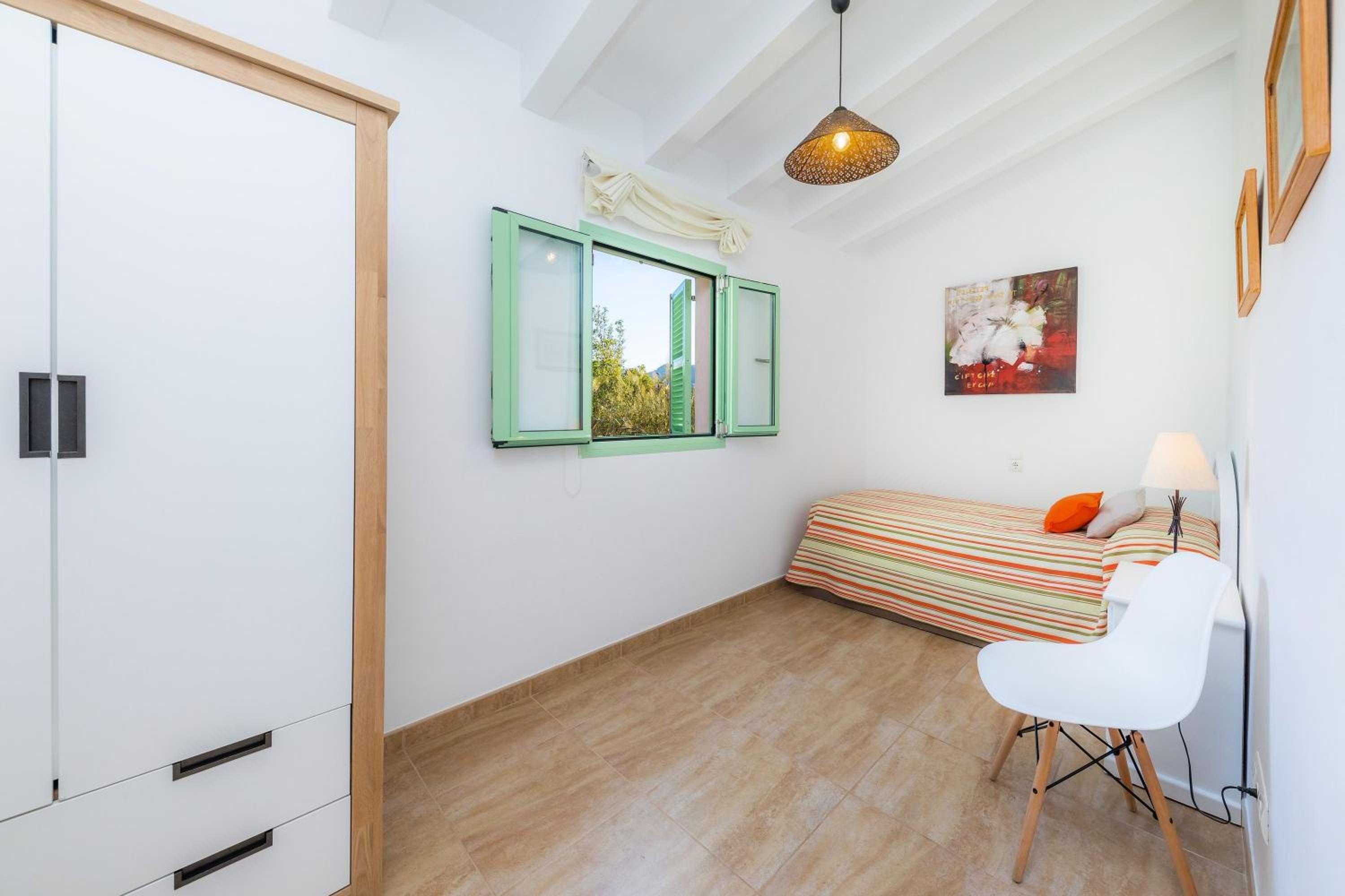 Two-Bedroom House - Photo 9