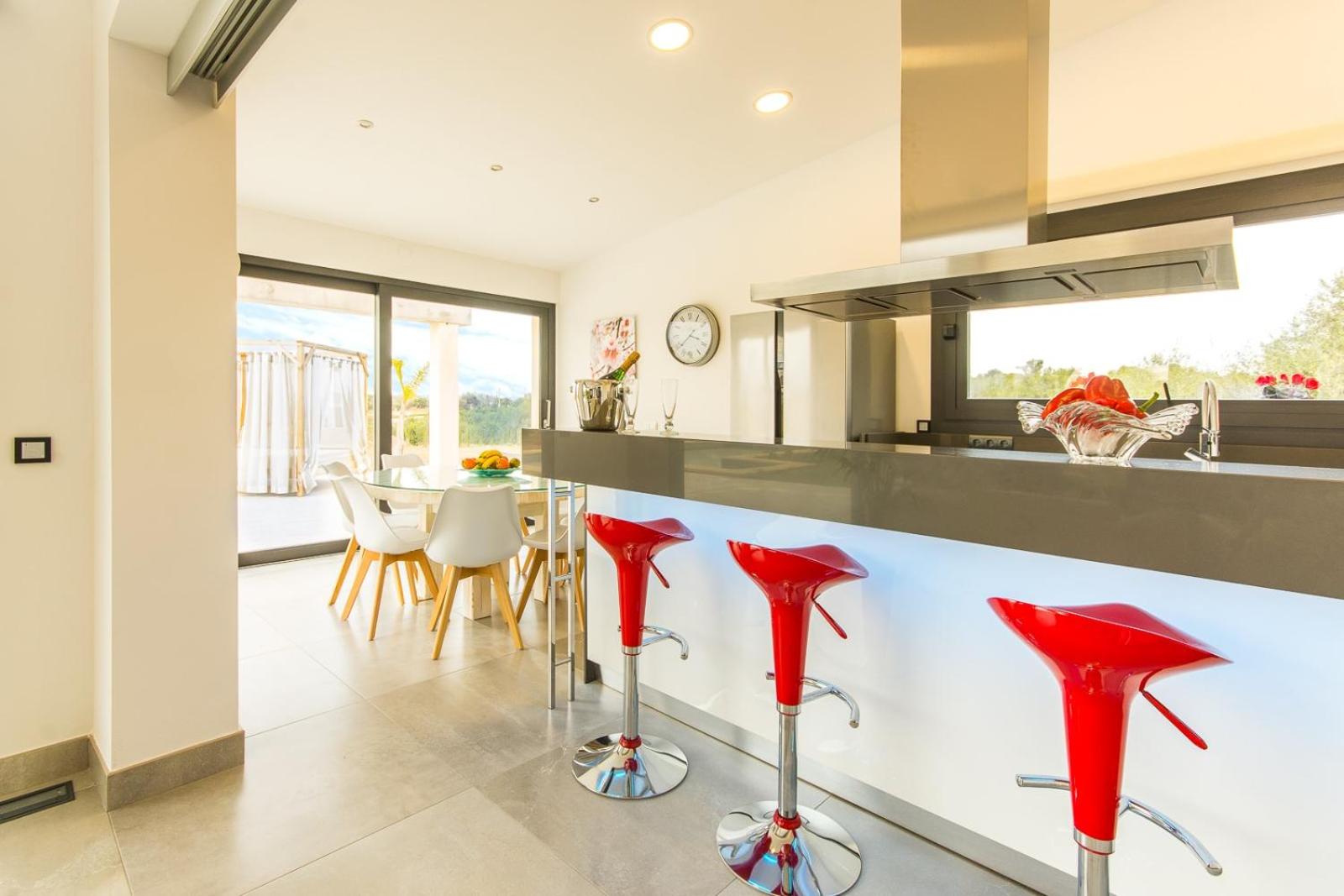Villa photo 3