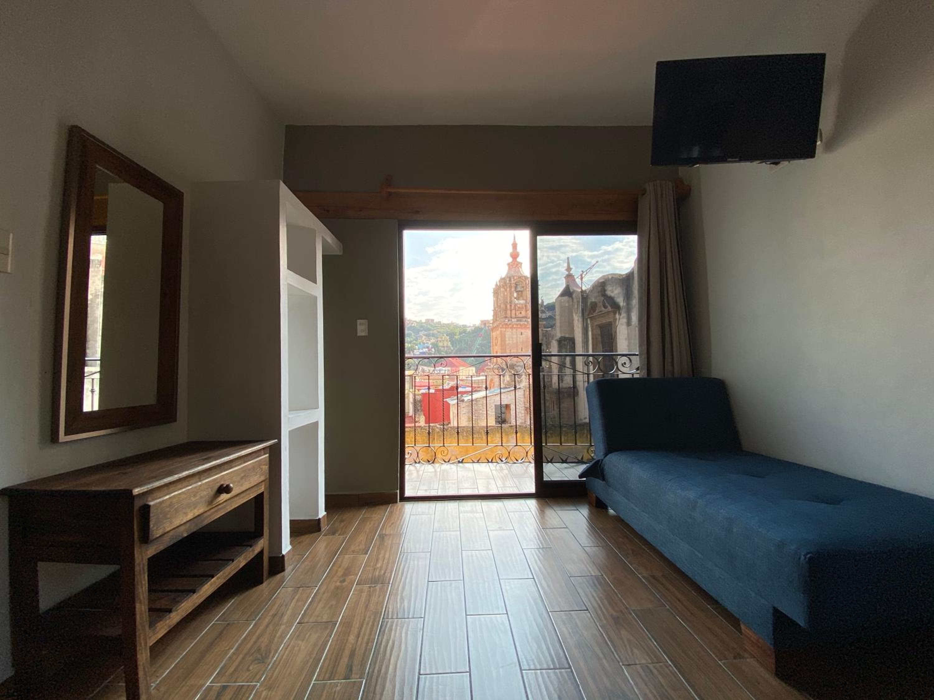 Junior Suite with Balcony photo 3