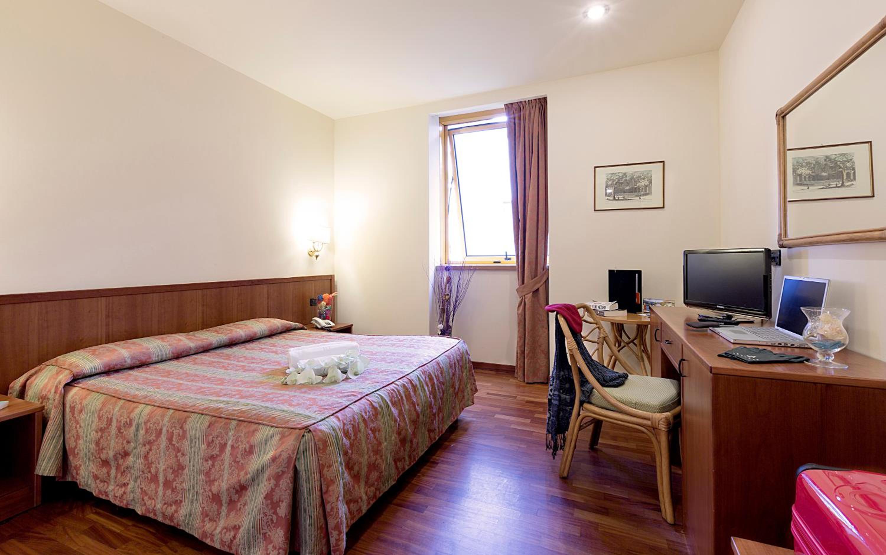 Double Room - Photo 1