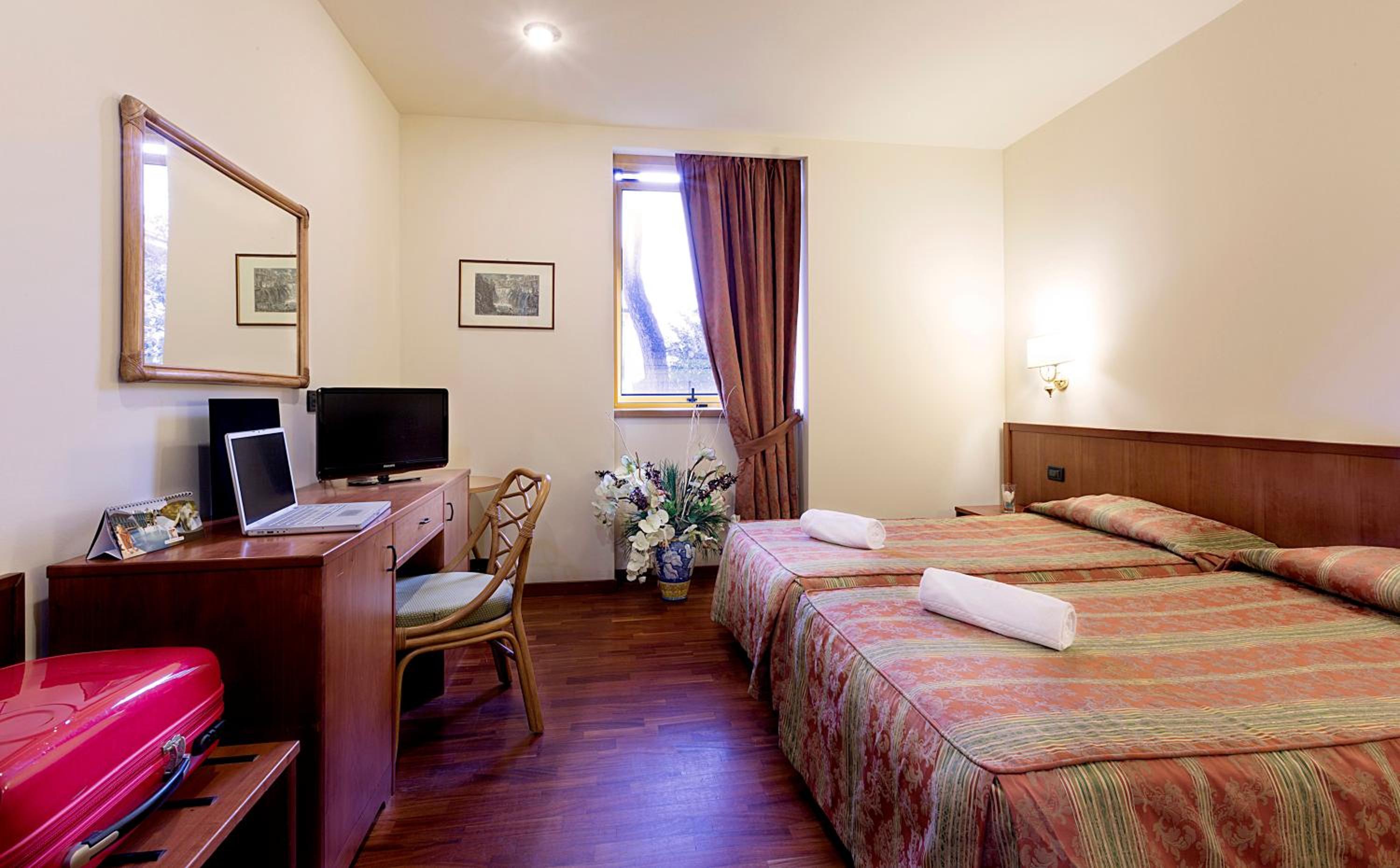 Triple Room - Photo 1