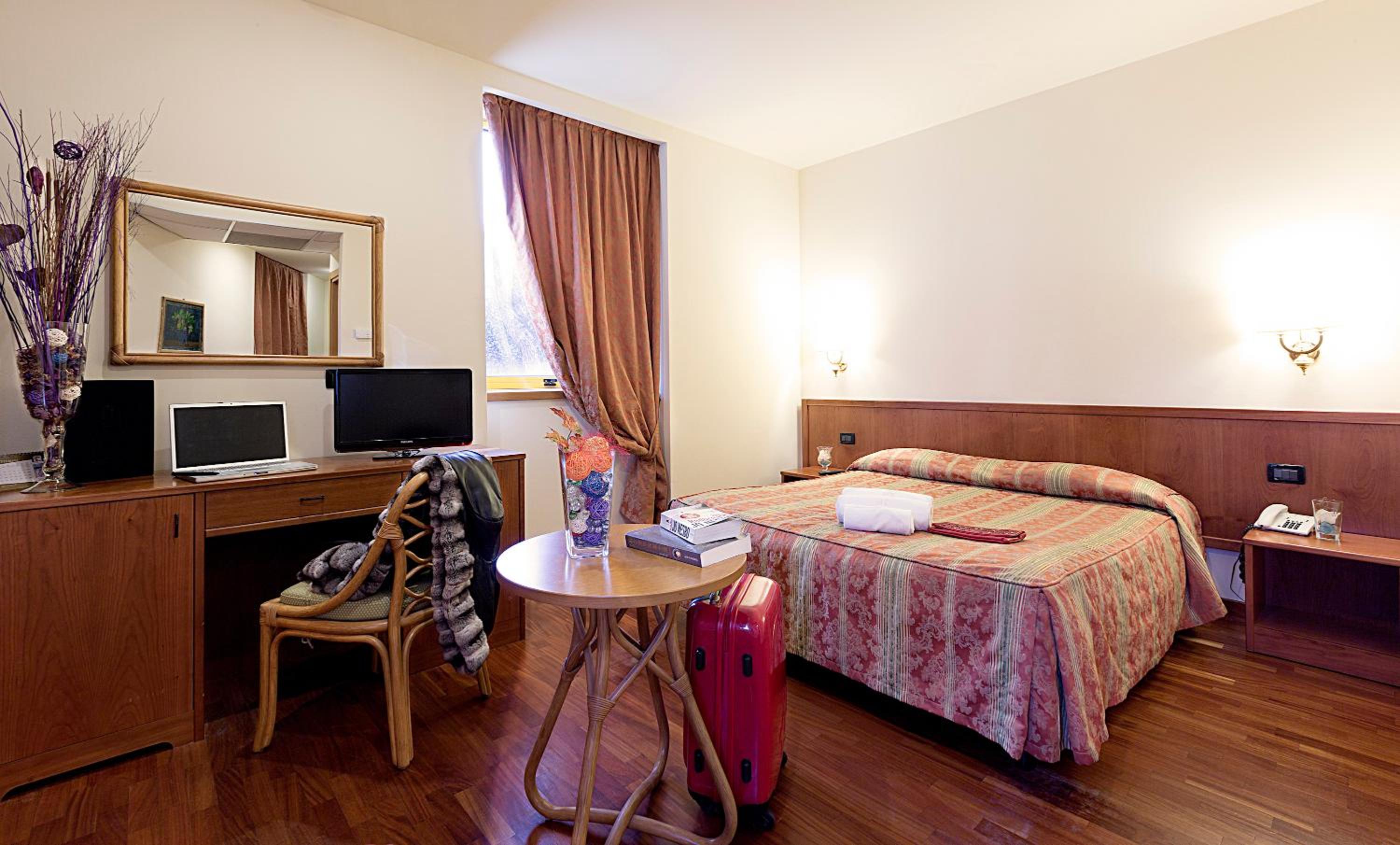 Double Room - Photo 5