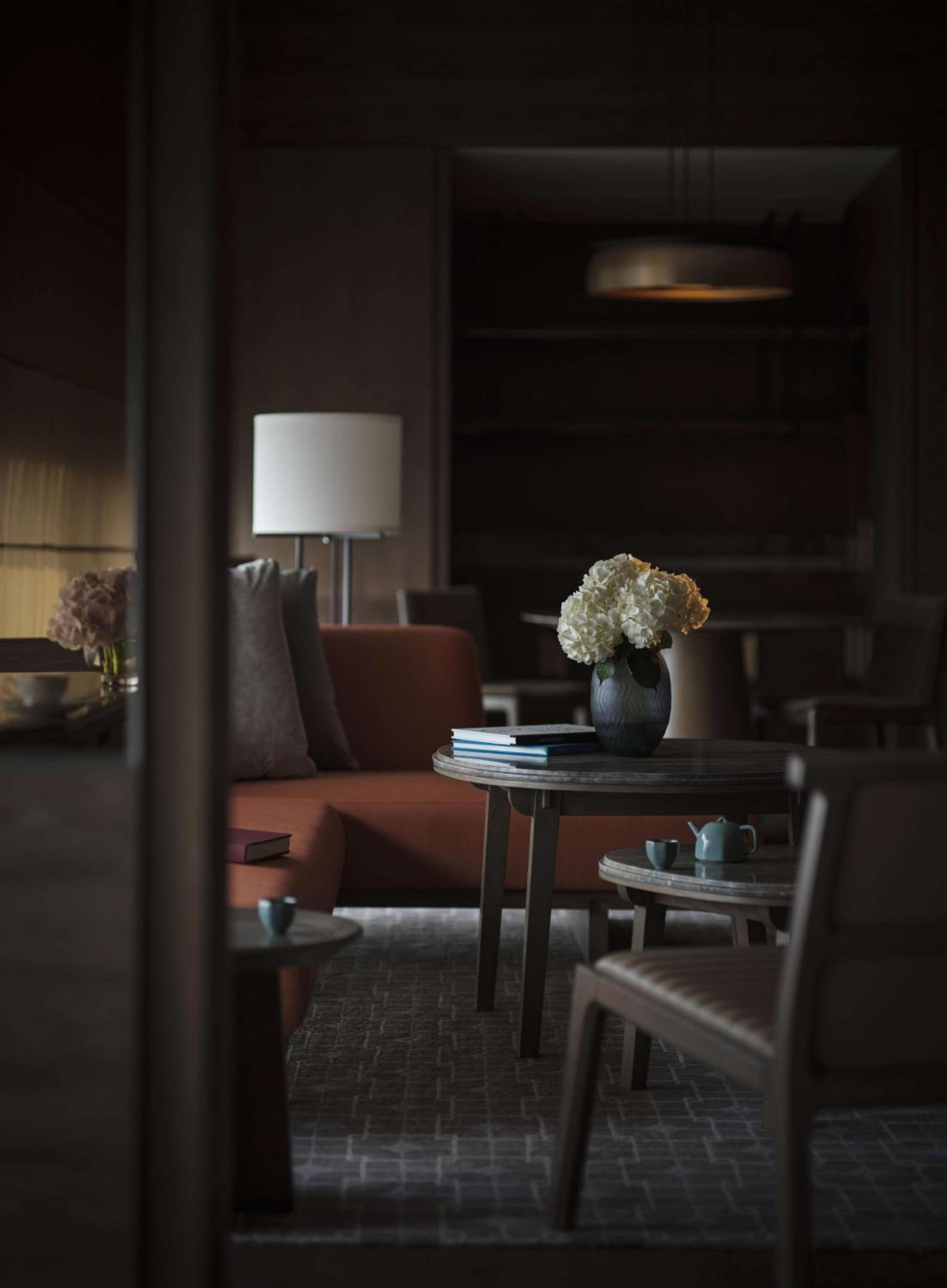Executive Suite - Photo 1