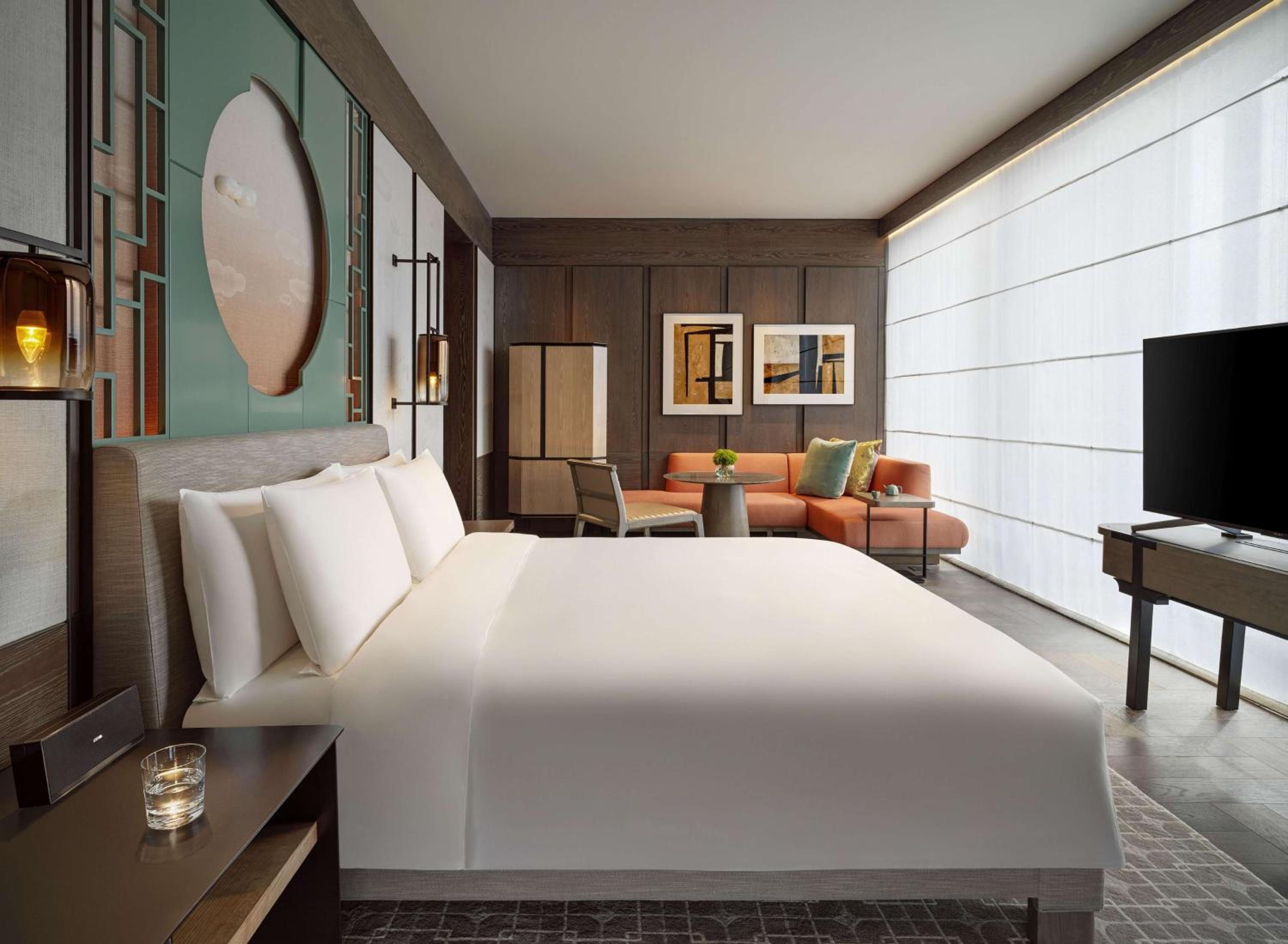 Deluxe King Room - Photo 1