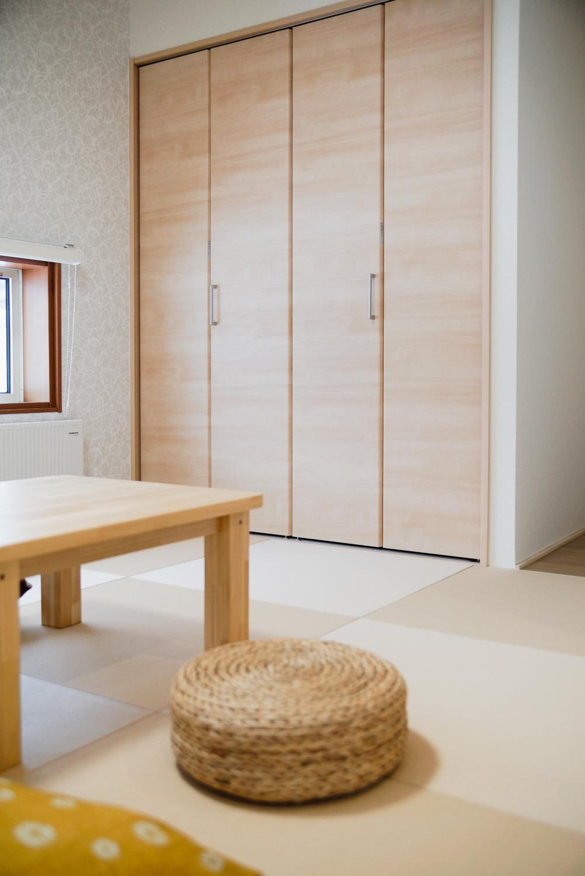 Six-Bedroom House - Photo 26