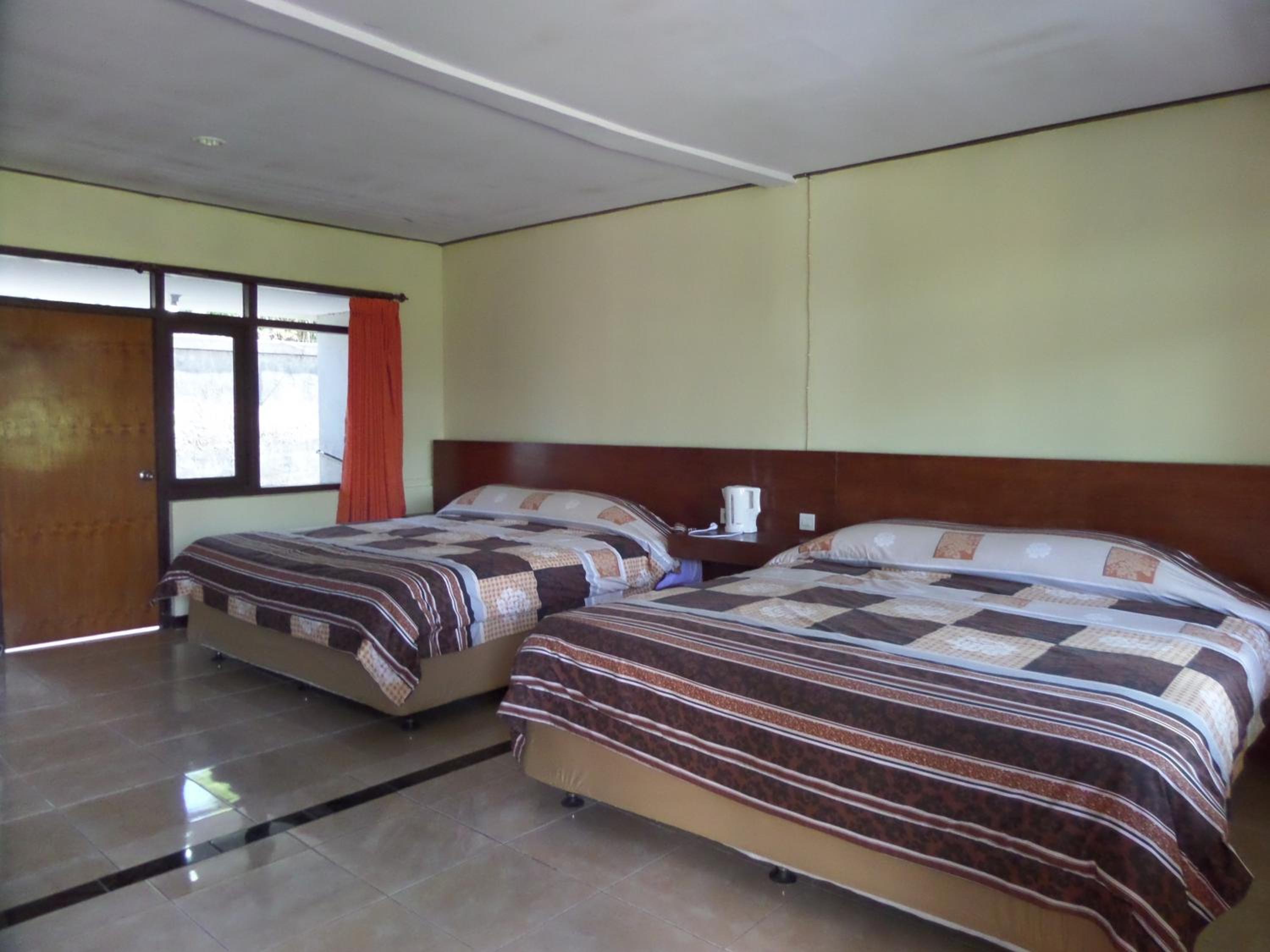 Family Room - Photo 9