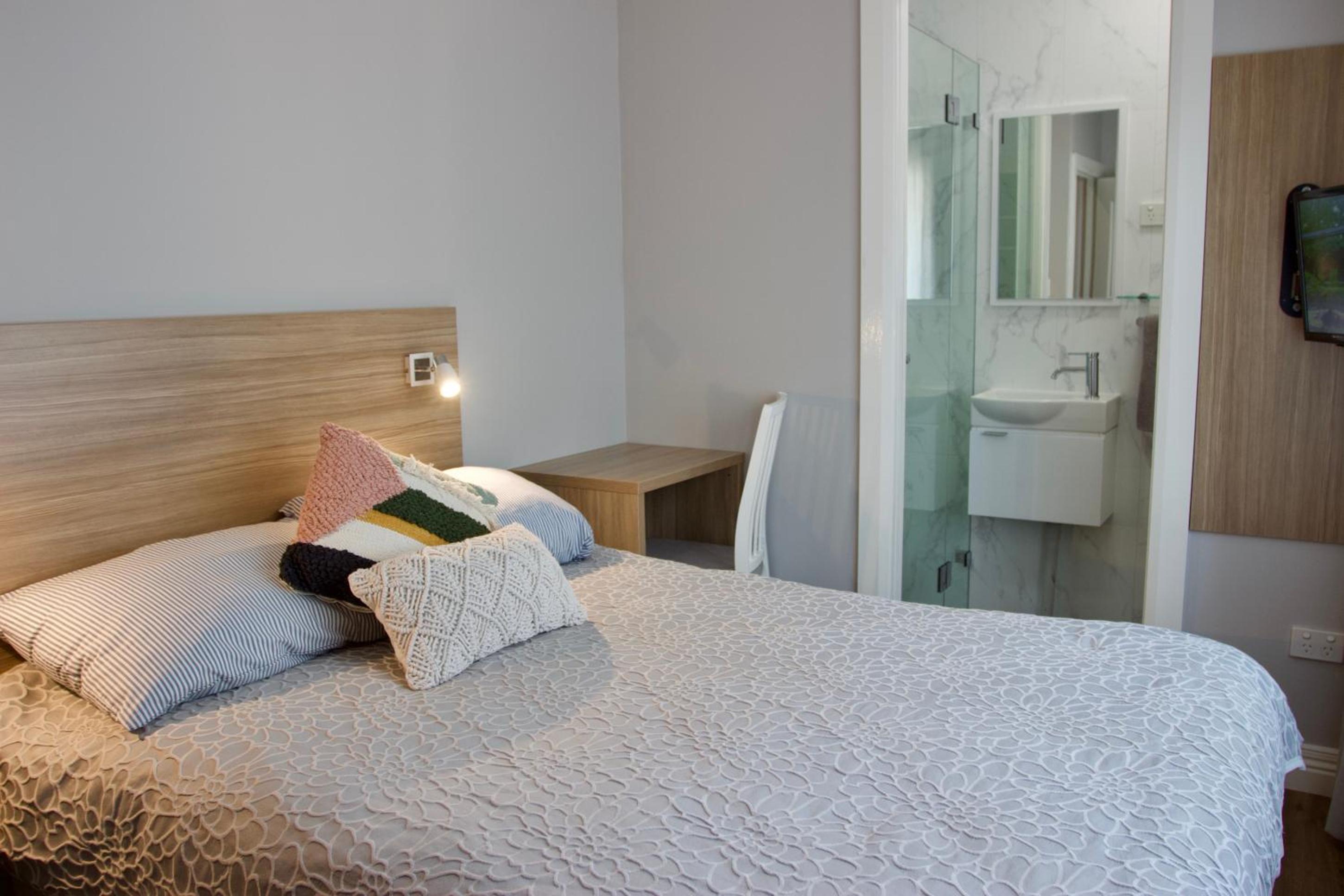 Double Room with Private Bathroom