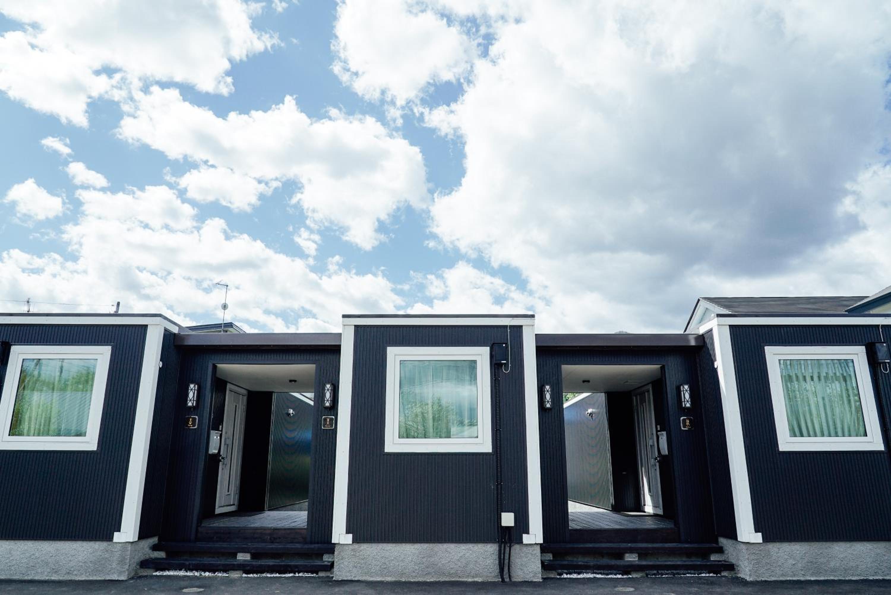 Two-Bedroom House - Photo 12