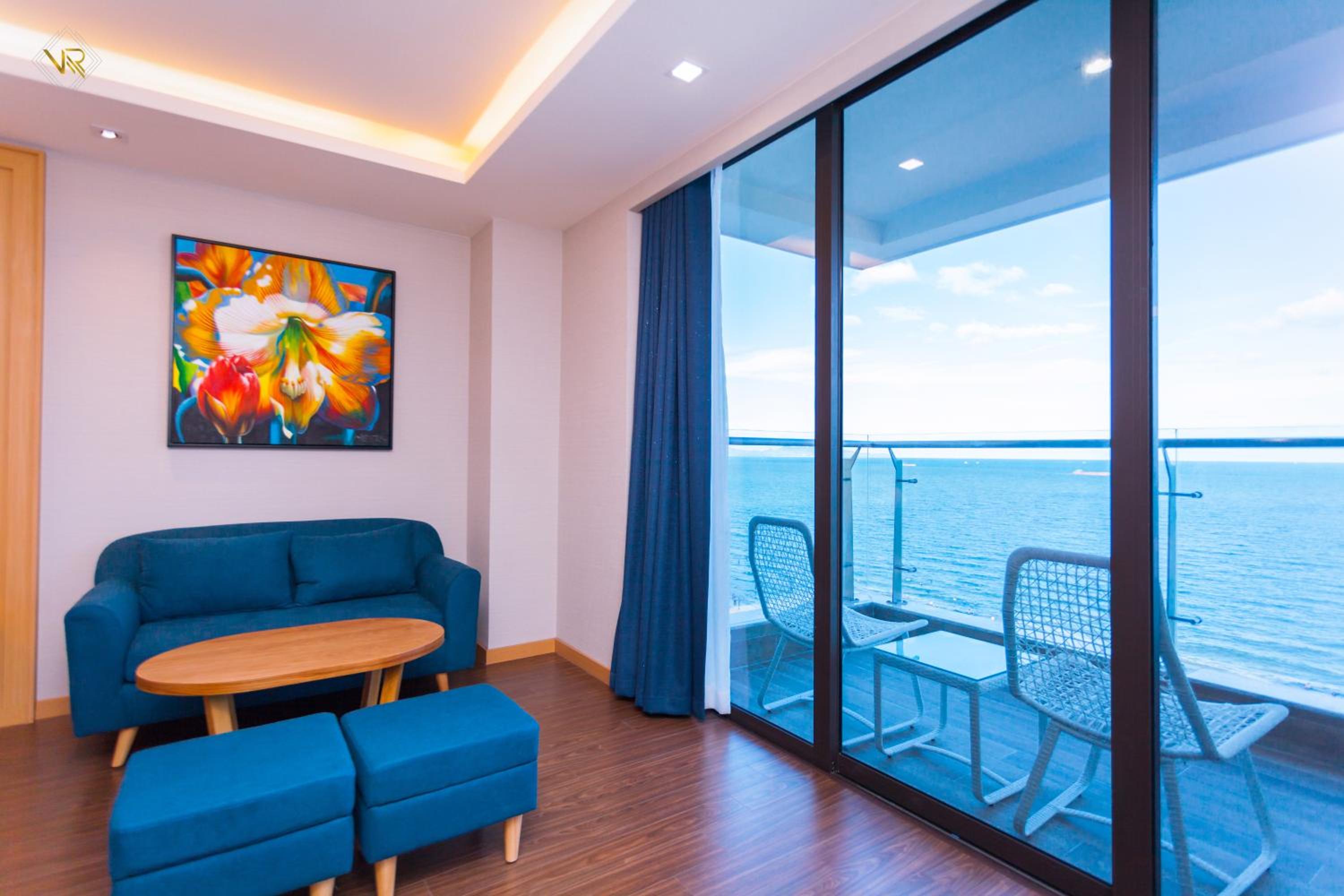 King Suite With Balcony photo 2