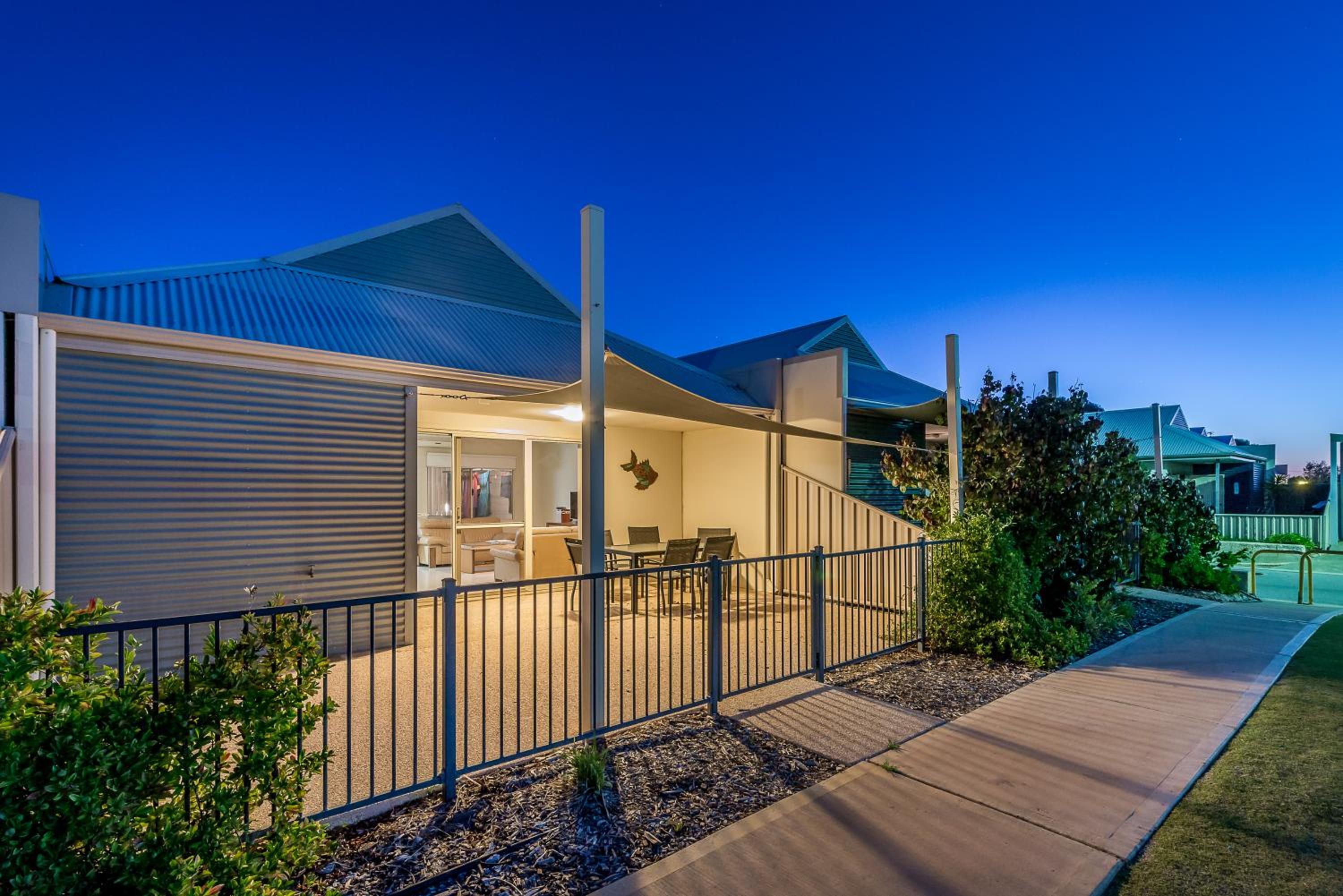 Three-Bedroom Villa photo 2