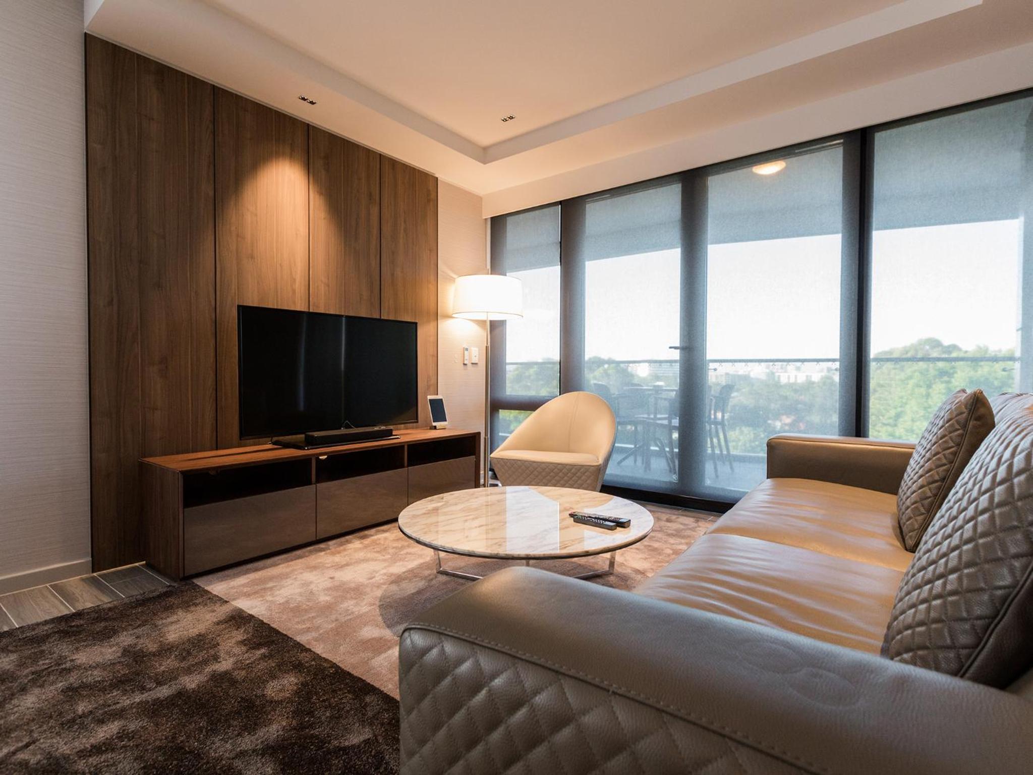 Deluxe One-Bedroom Suite - Bournemouth