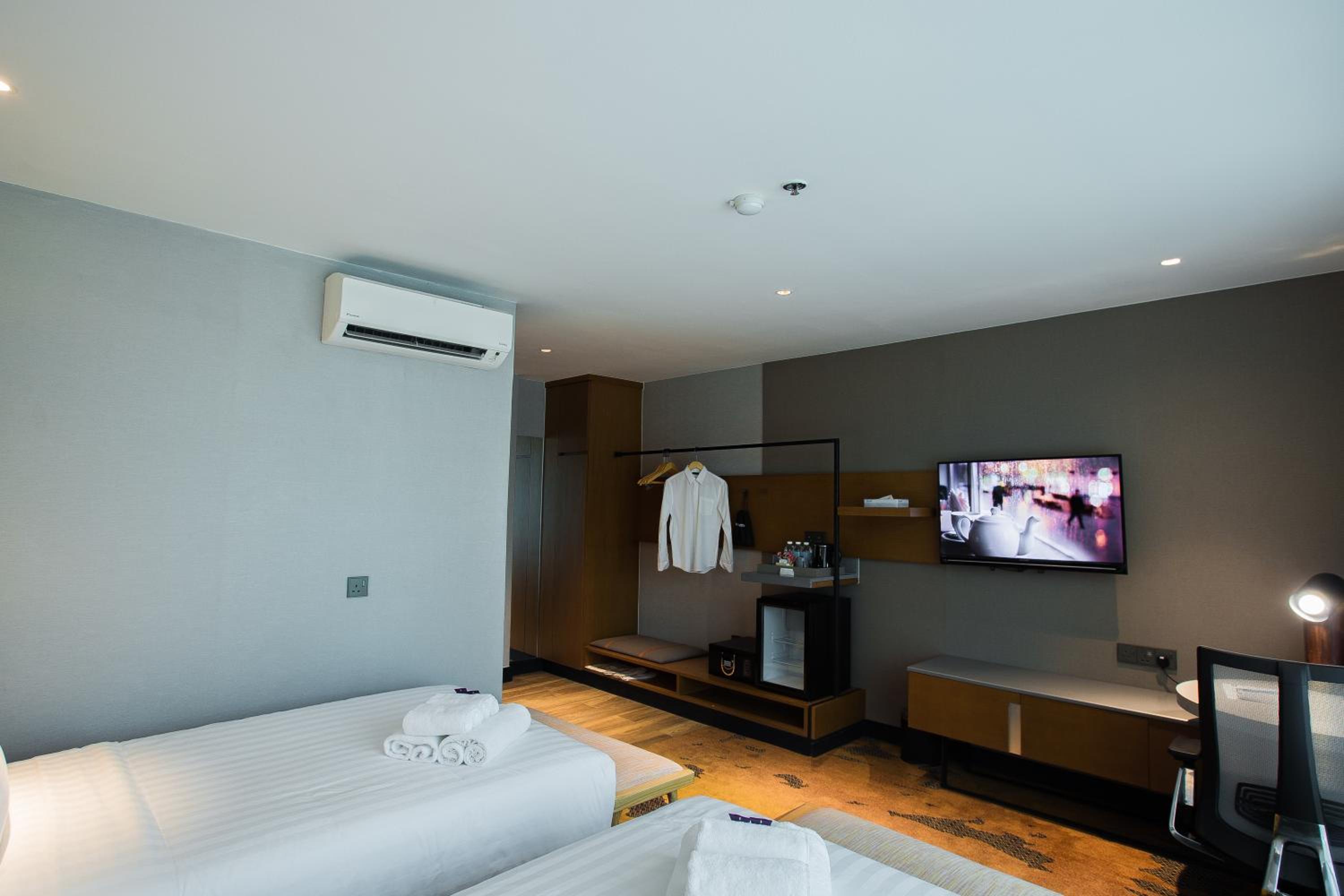 Executive Twin Room - Non-Smoking