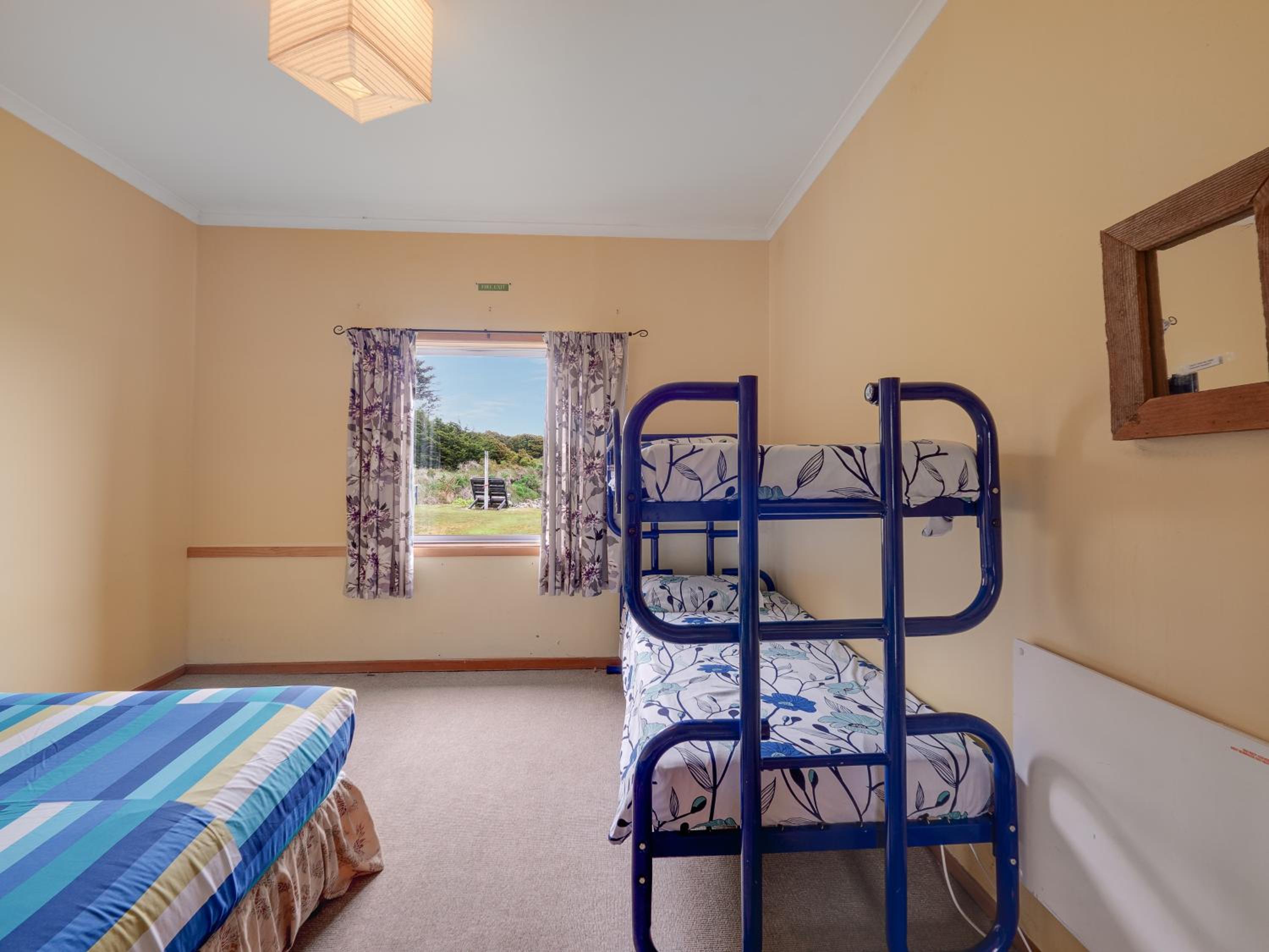 Family Room with Sea View photo 2