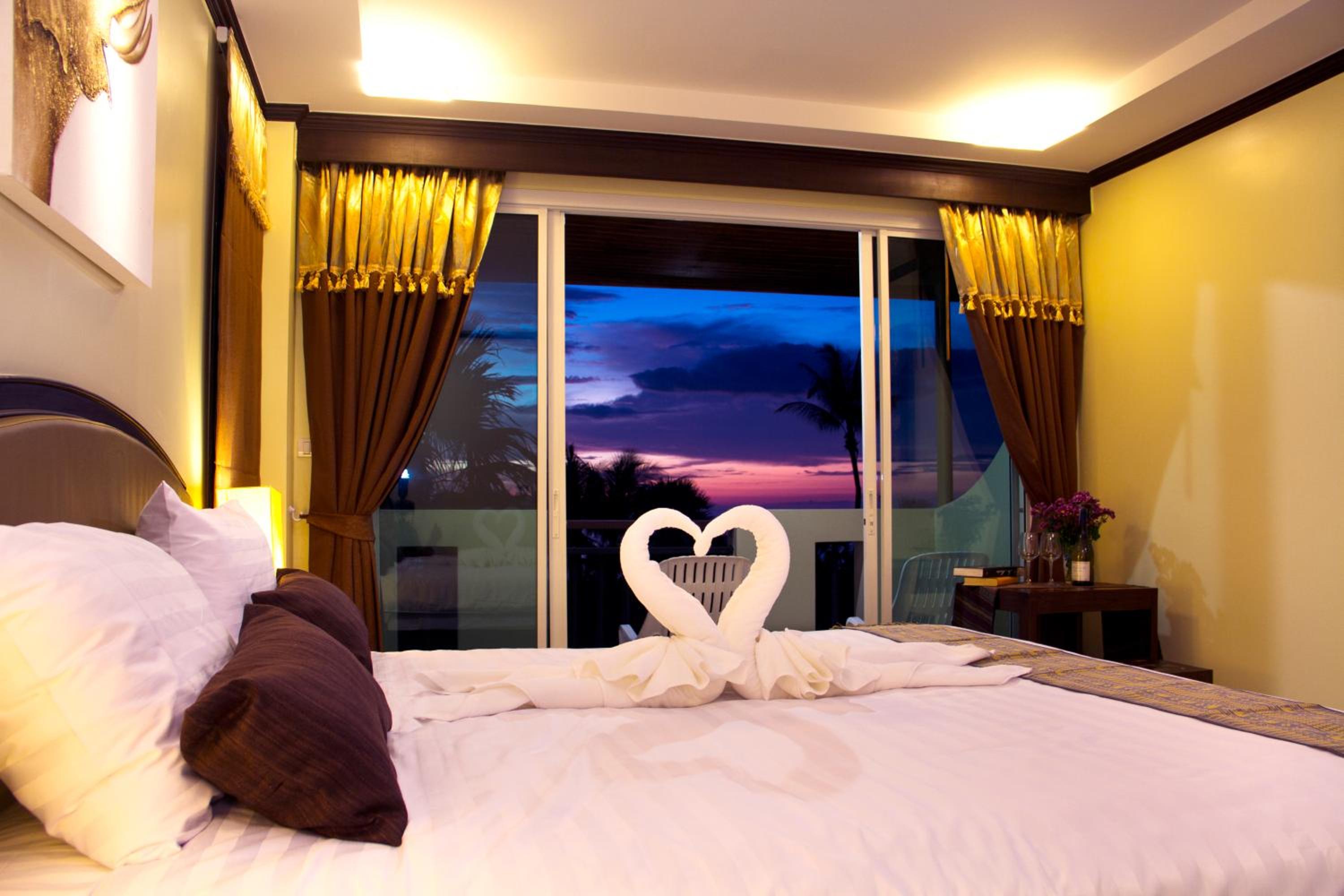 Deluxe Double or Twin Room with Sea View