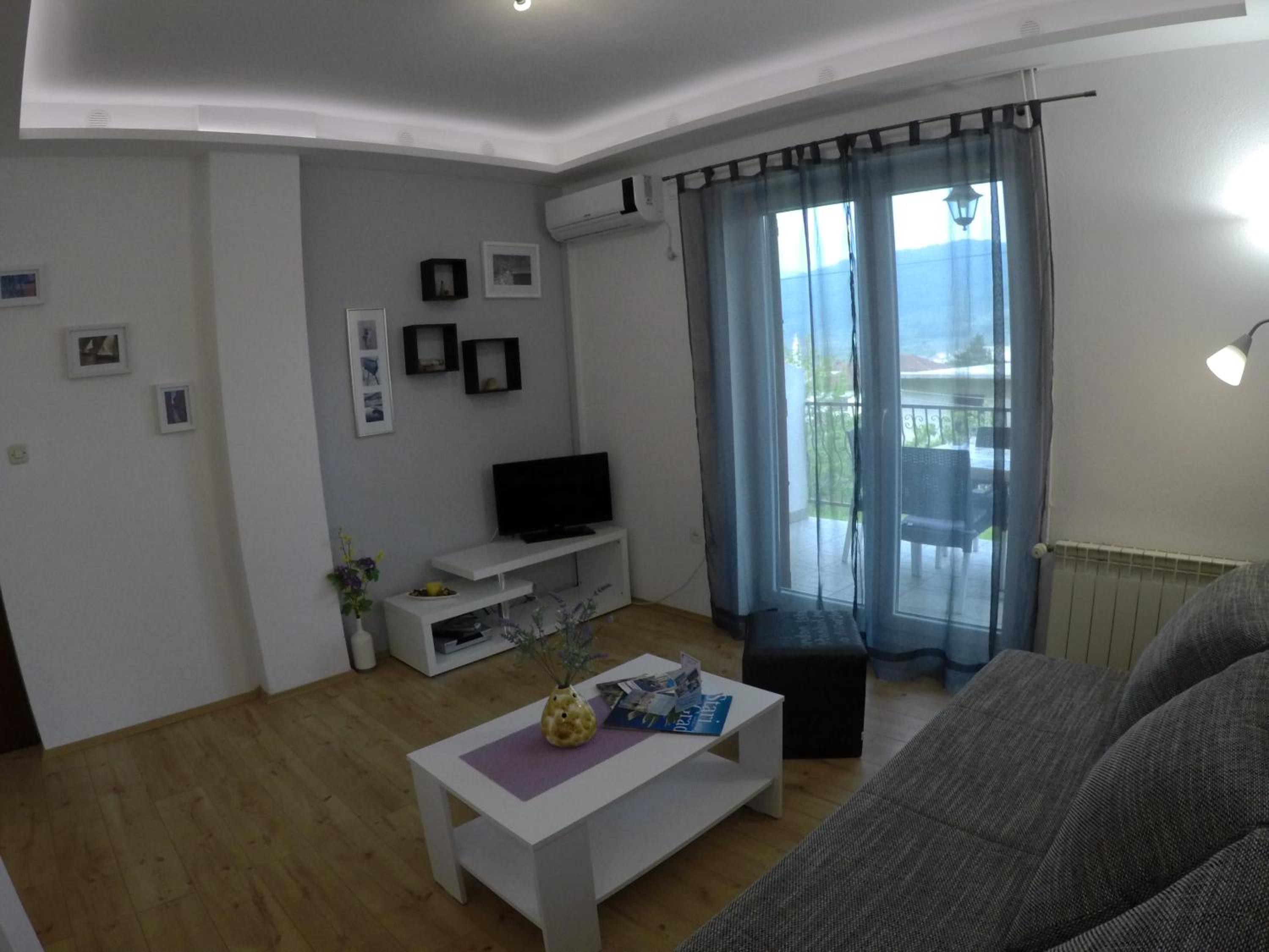 Apartment photo 1