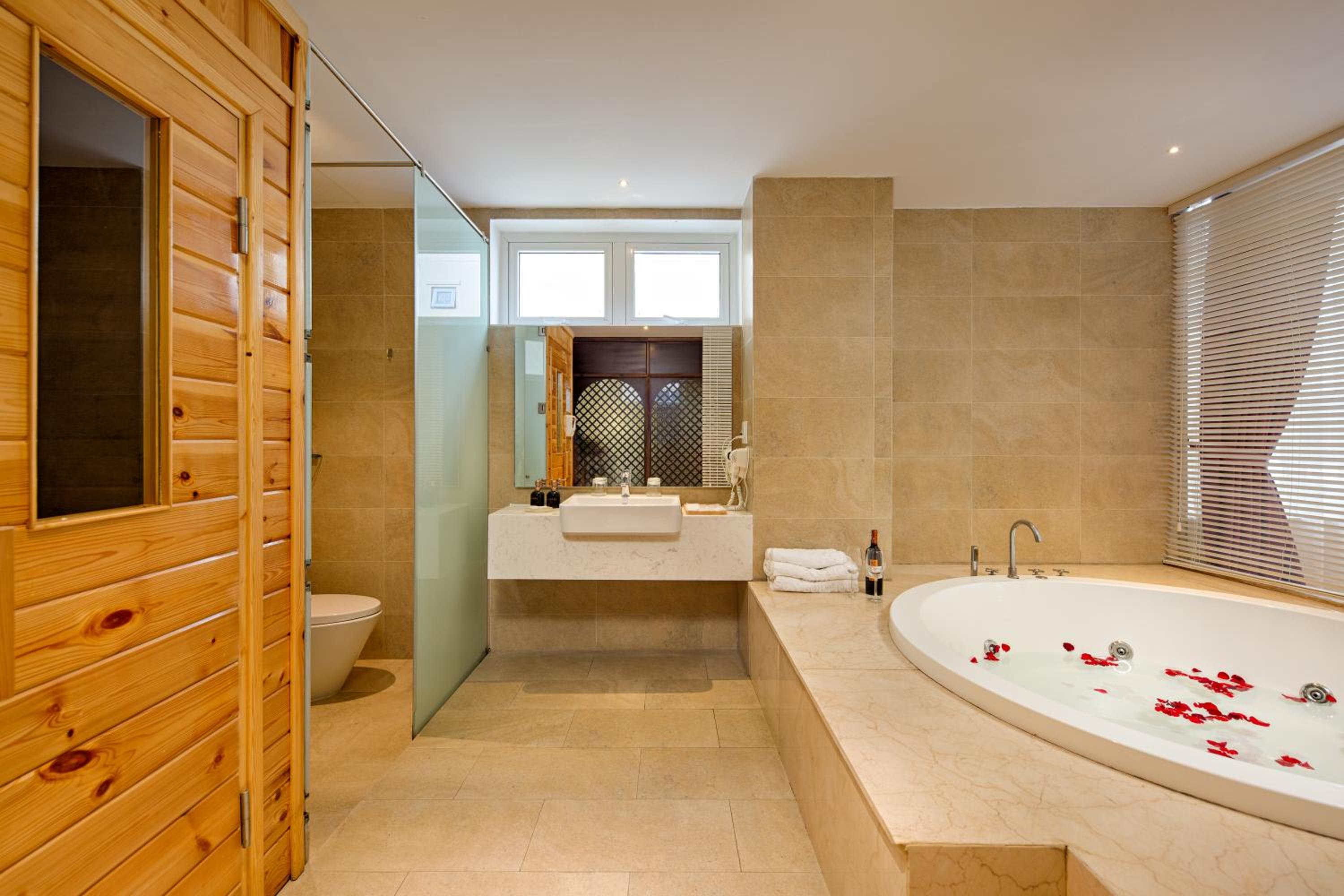 SEN Penthouse 2 Bedrooms with Sauna photo 3