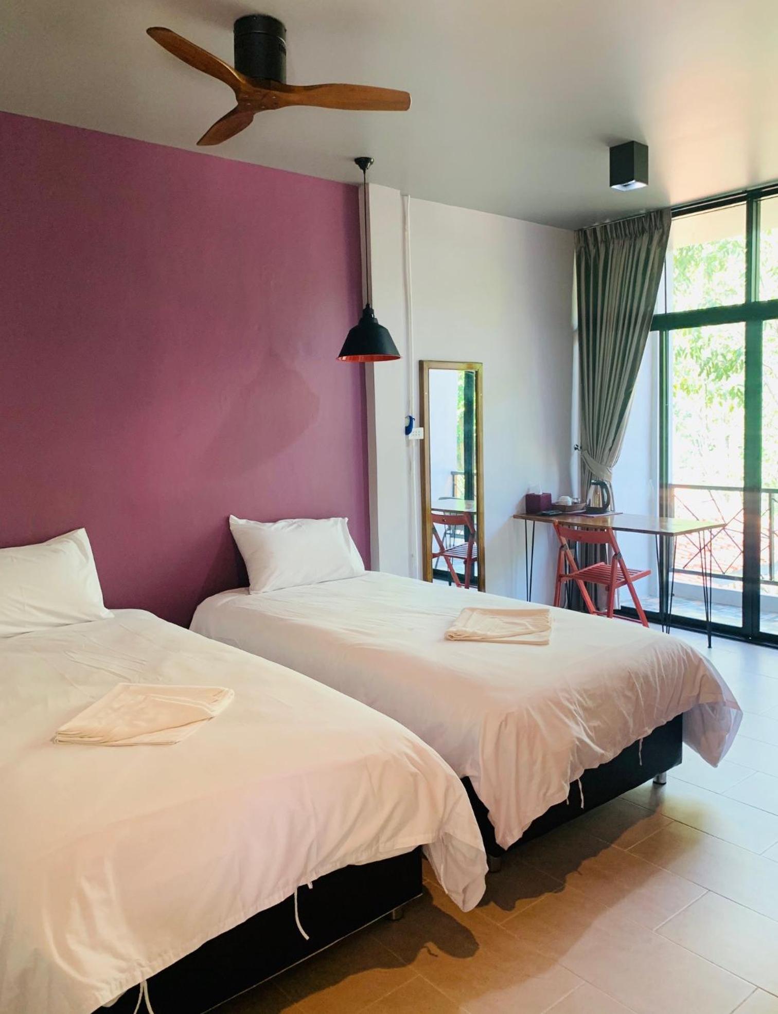 Standard Twin Room