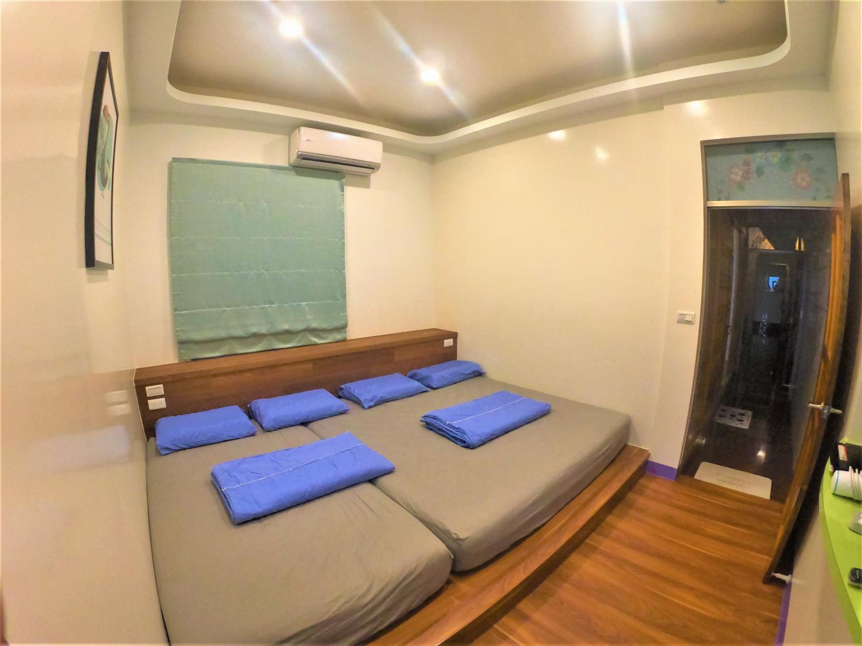 Triple Room with Private Bathroom photo 2