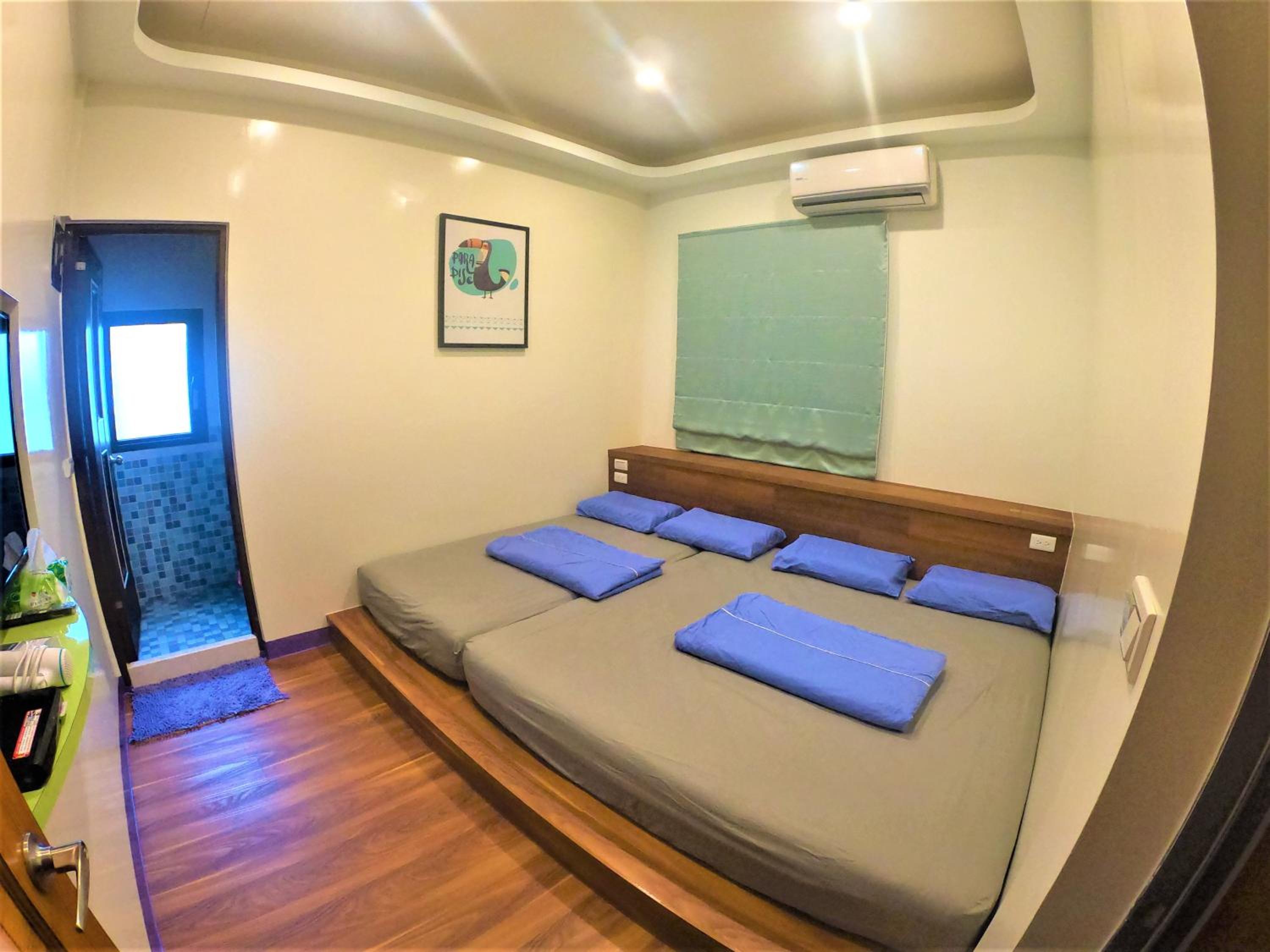 Triple Room with Private Bathroom photo 1