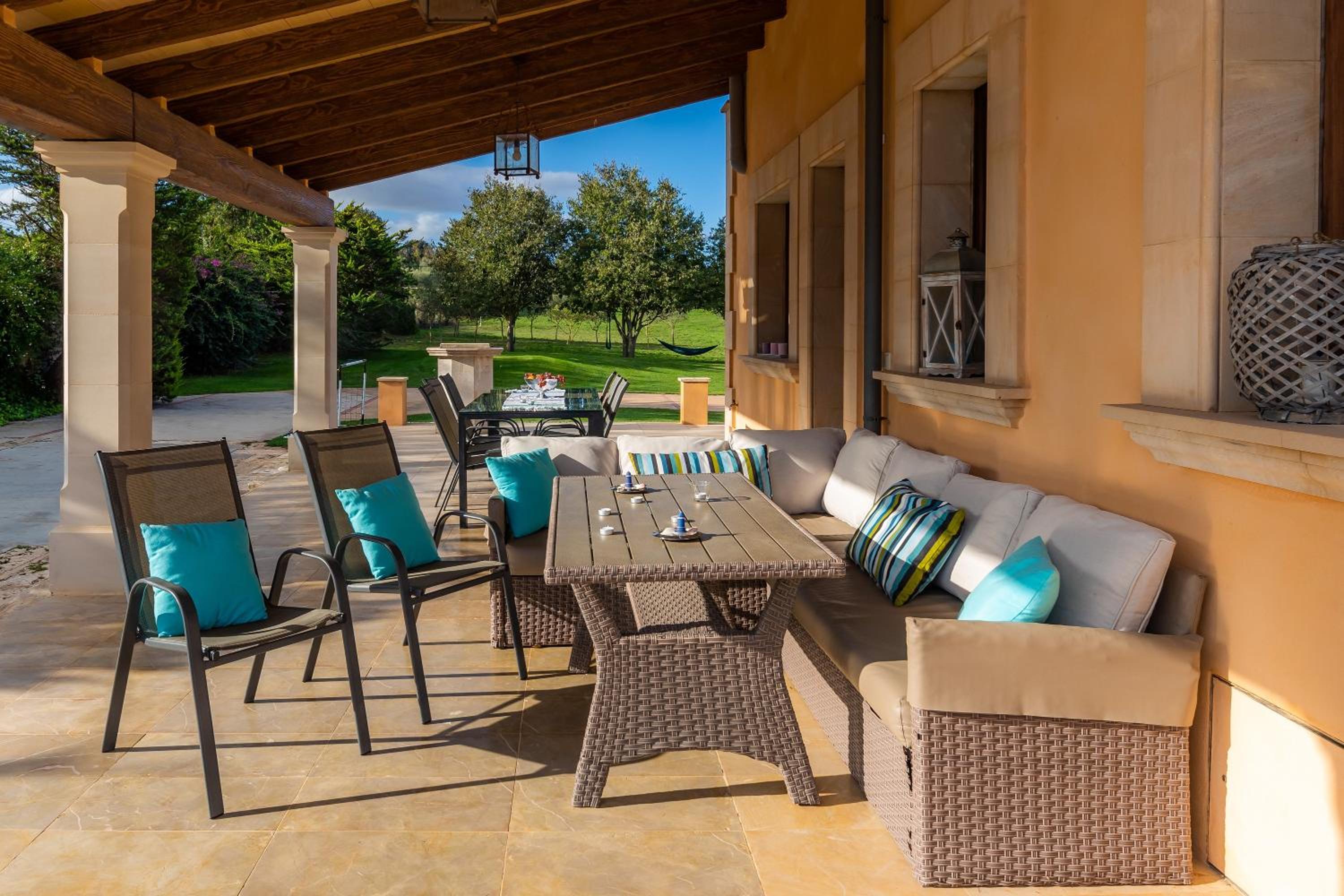 Villa photo 3