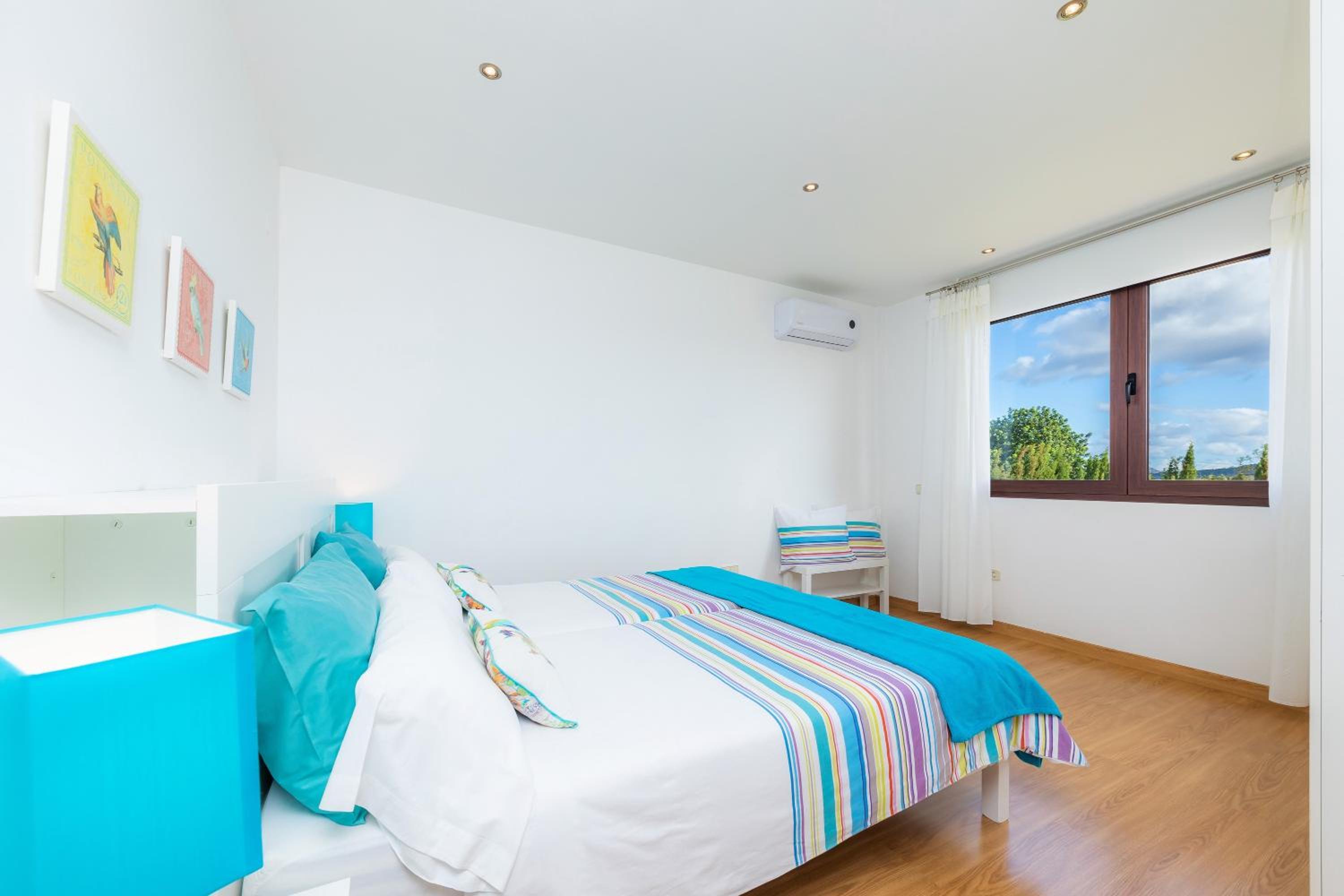 Villa photo 2