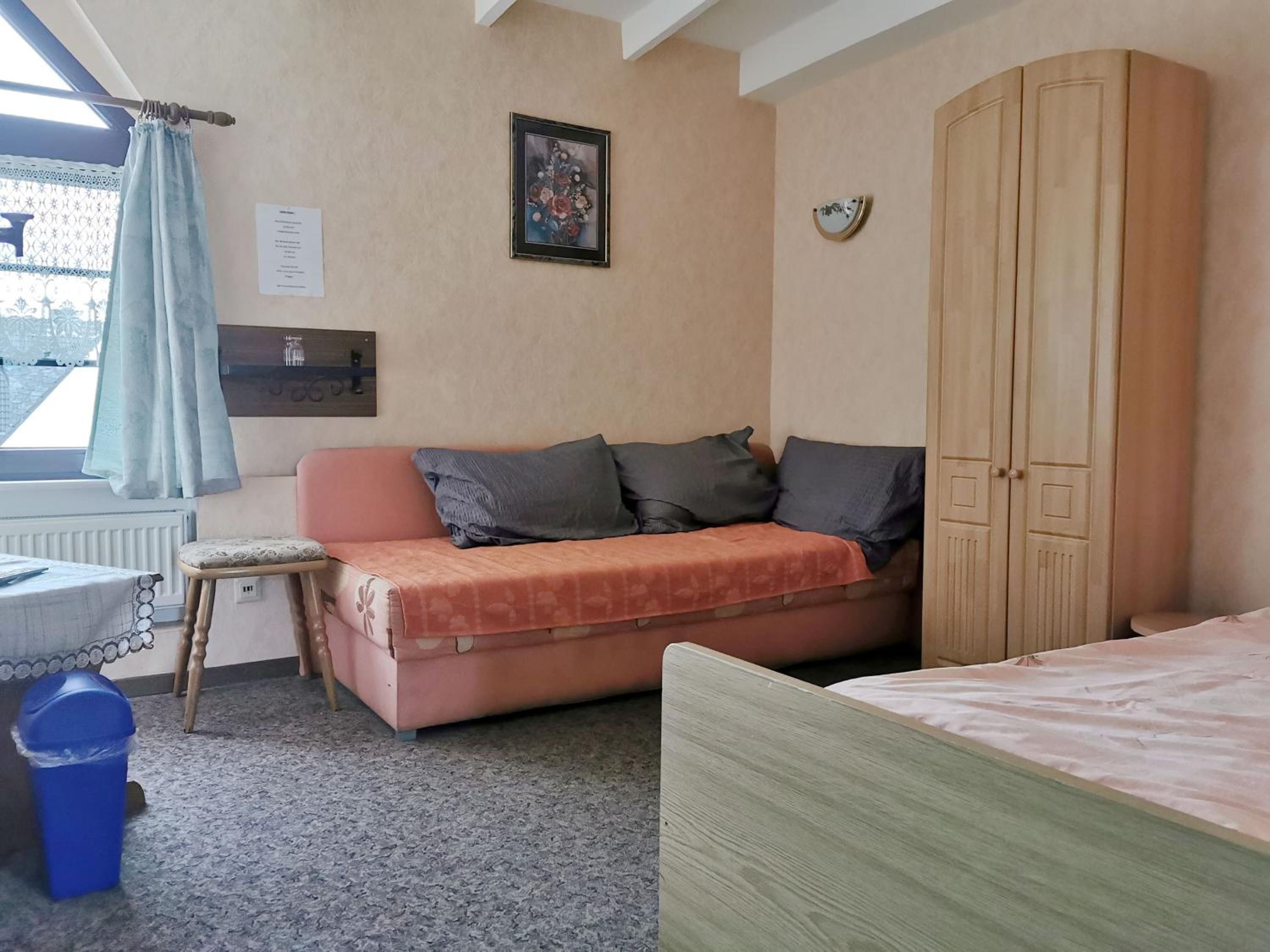 Single Room photo 2