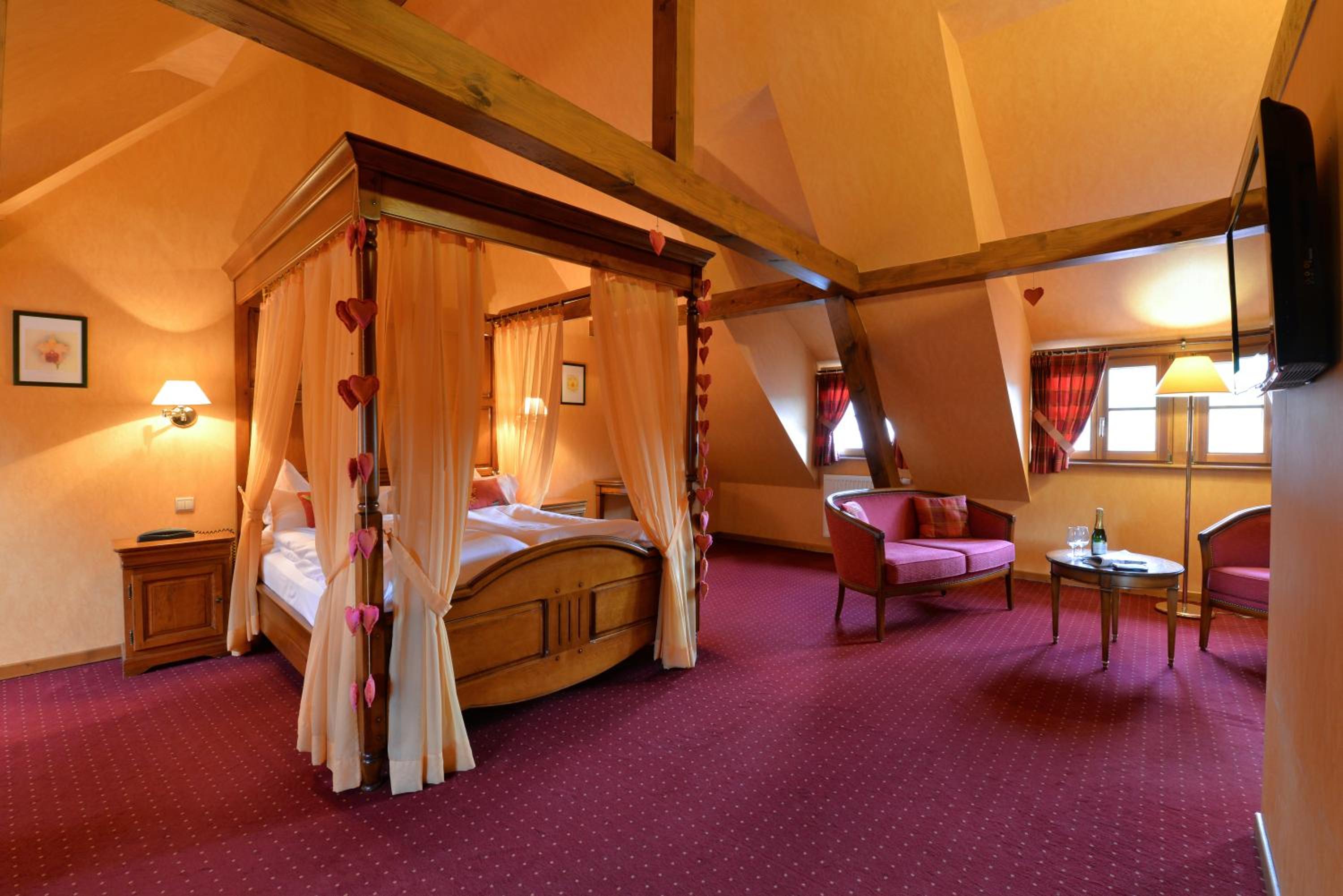 Suite - Photo 6