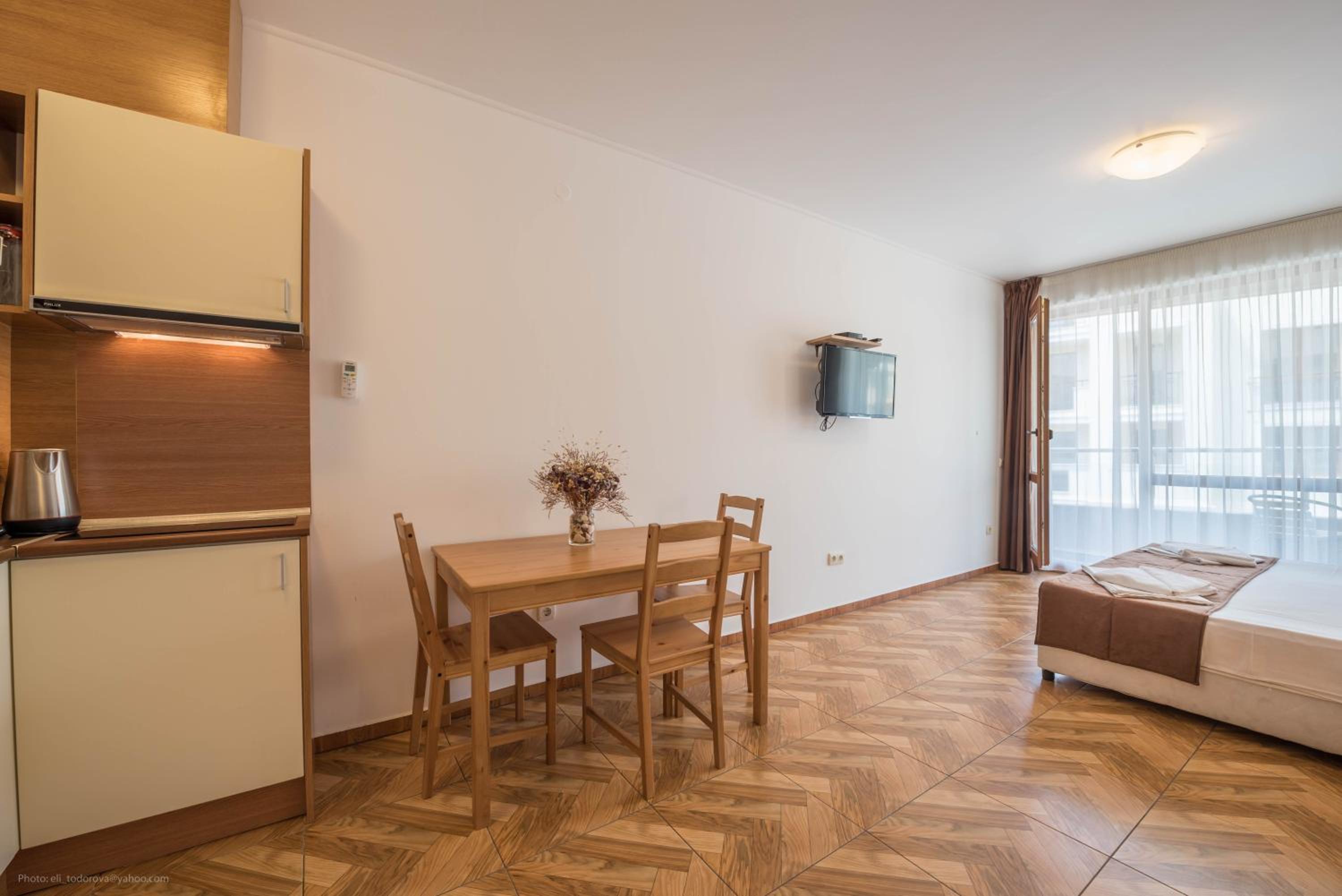 Studio Apartment