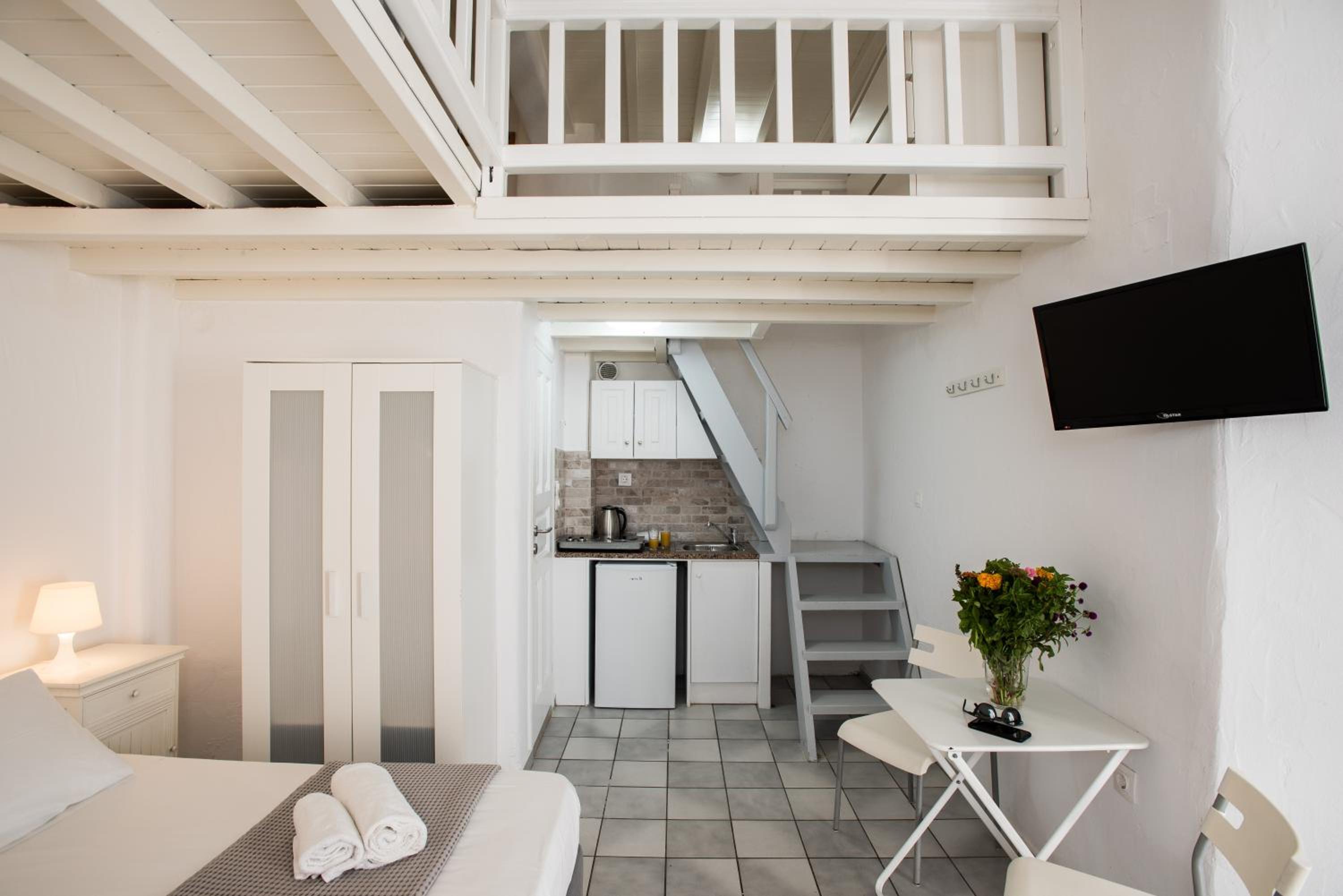 Apartment photo 1