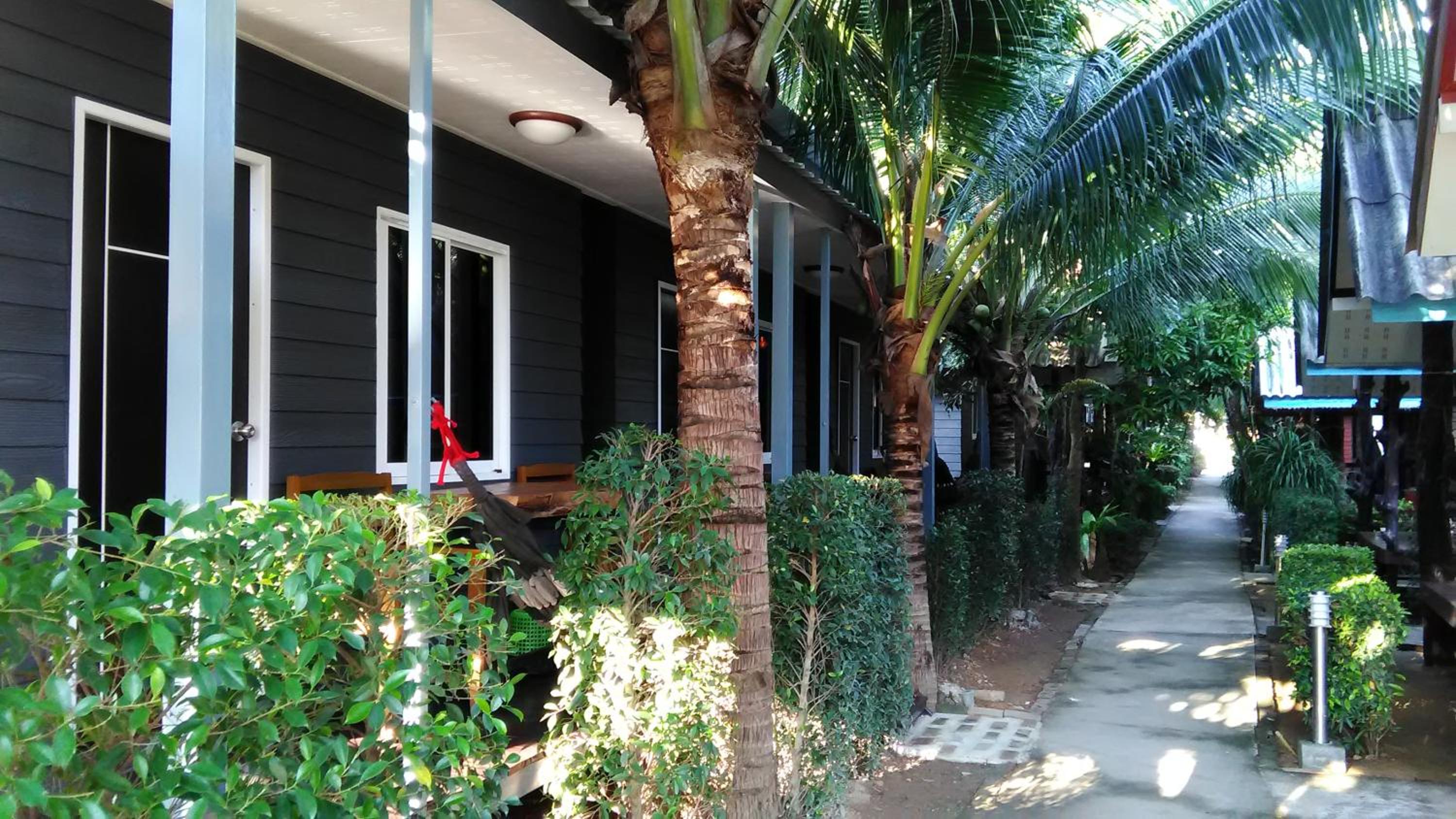 Bungalow Double Bed With Air Condition  - Photo 2