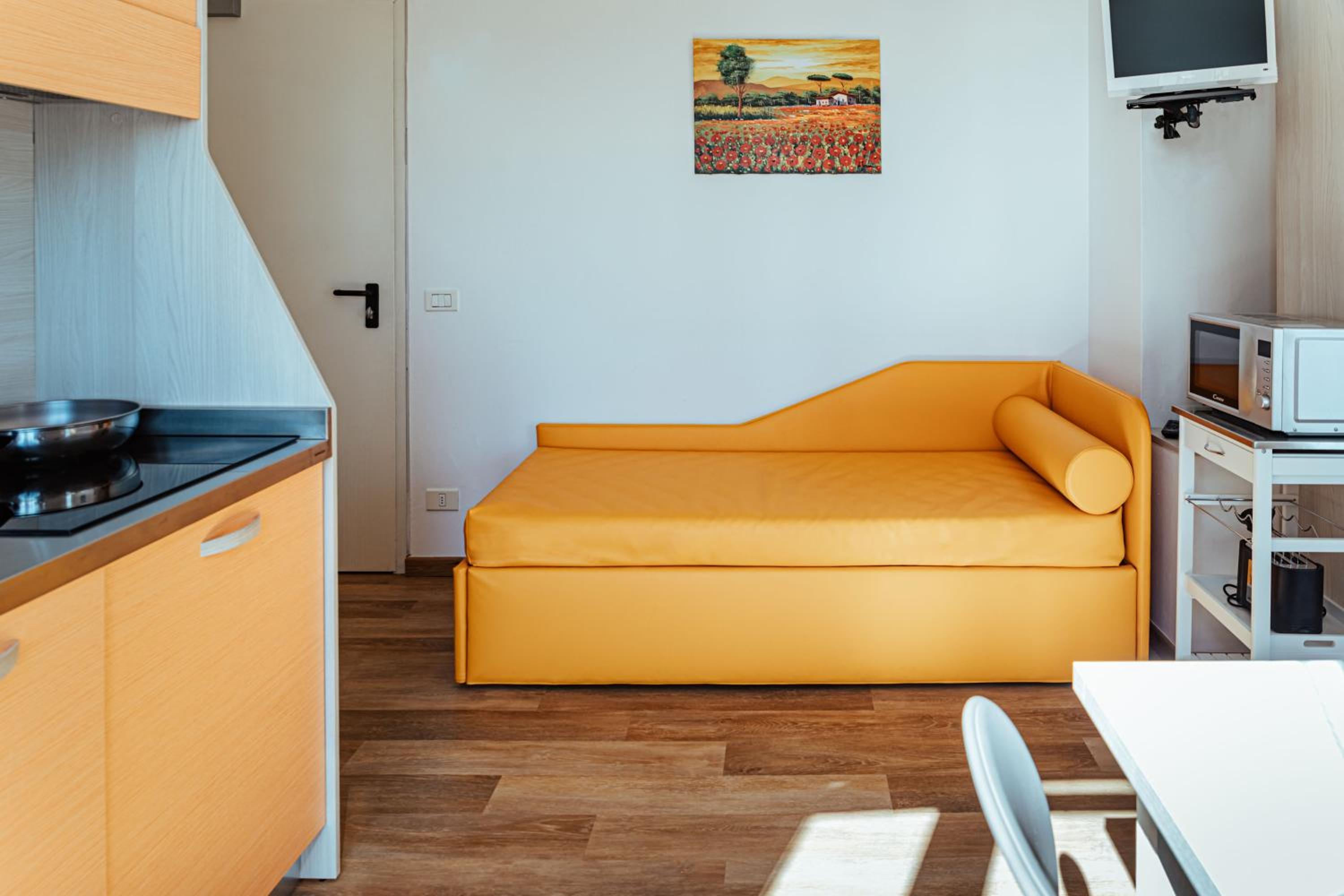 Studio Apartment photo 1