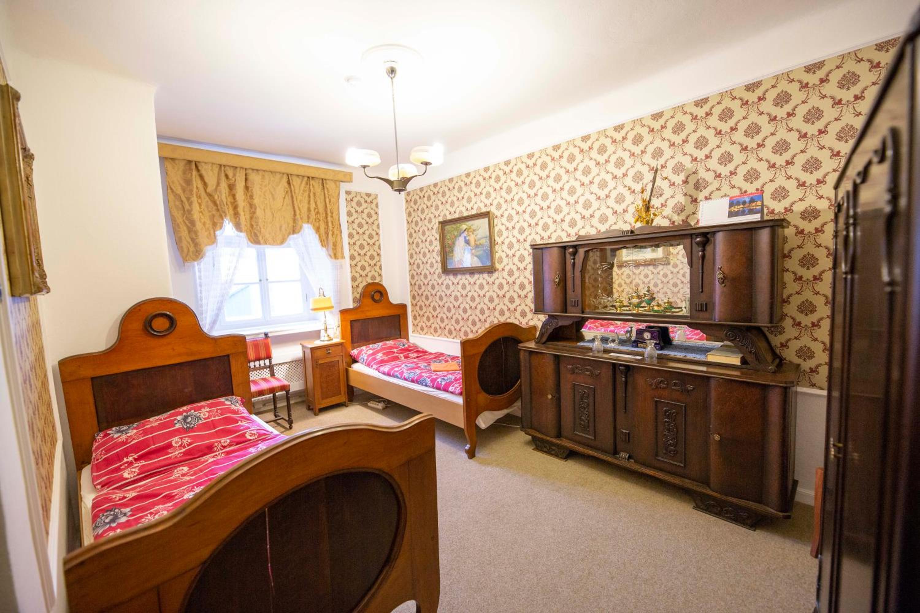 Twin Room with Shared Bathroom