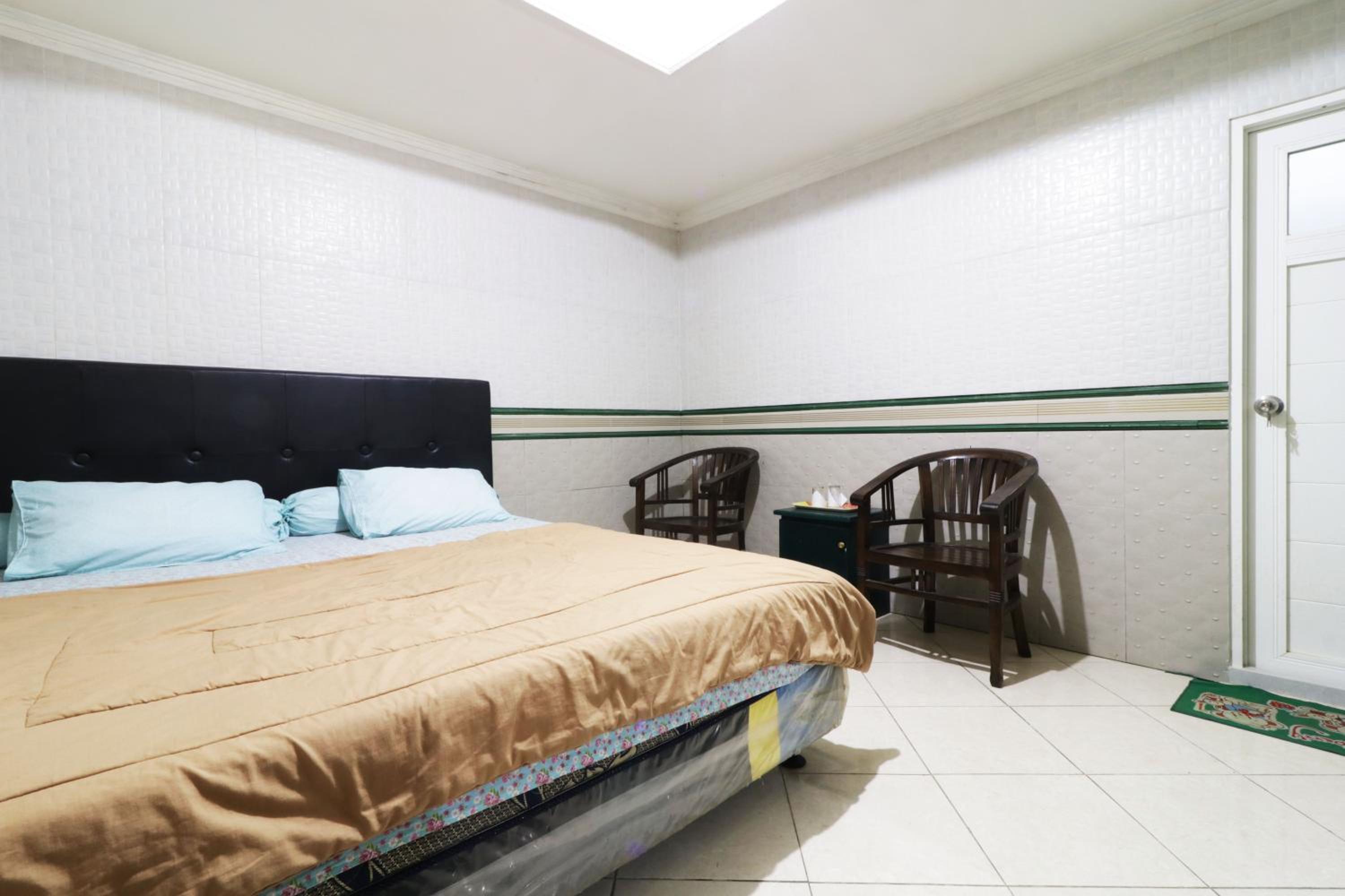 Deluxe Queen Room - Photo 1