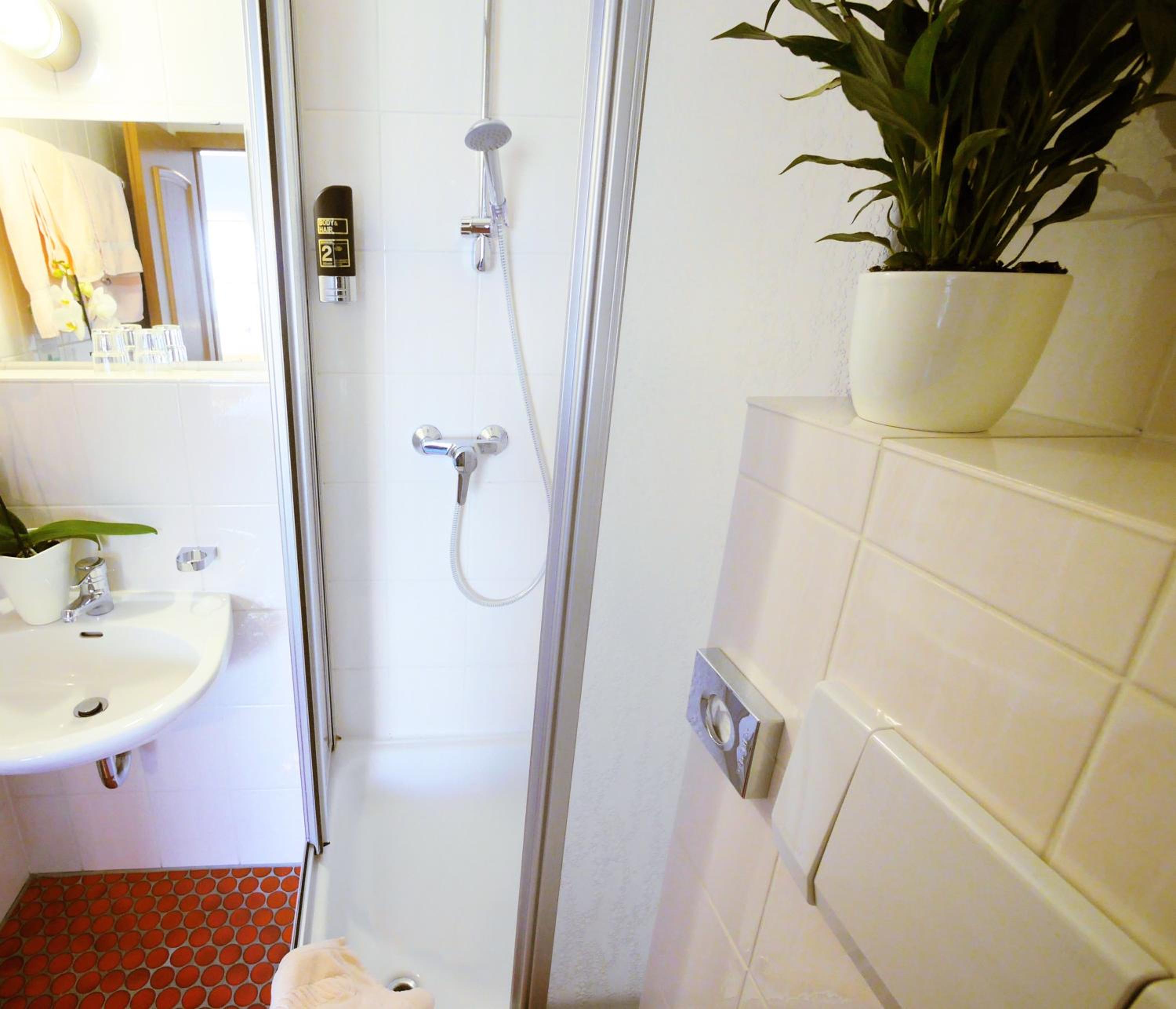 Standard Double Room - Photo 3