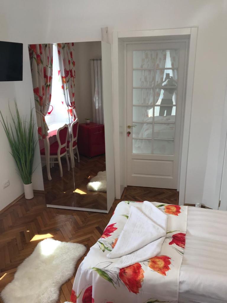 Apartment - Photo 48