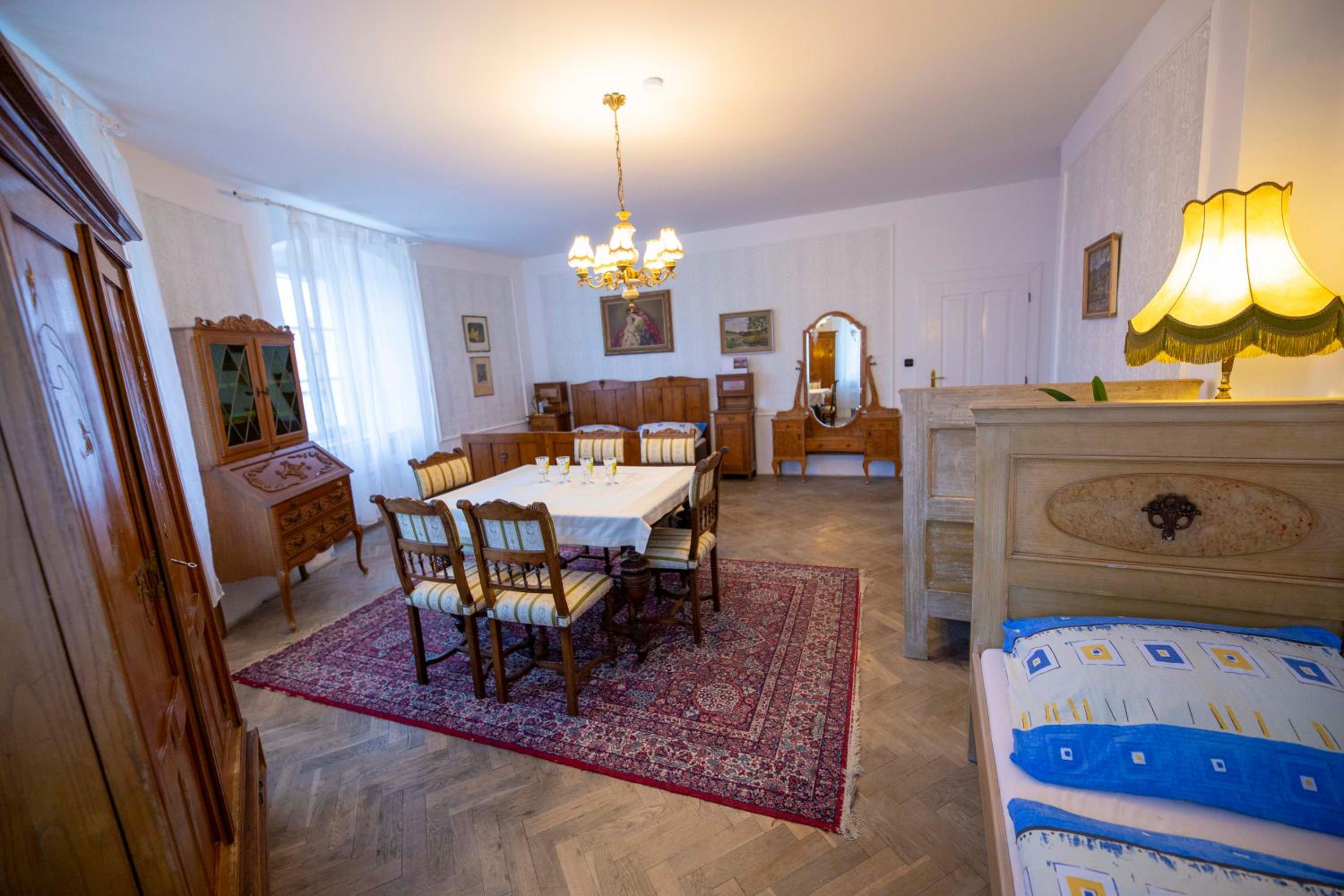 Quadruple Room with Shared Bathroom